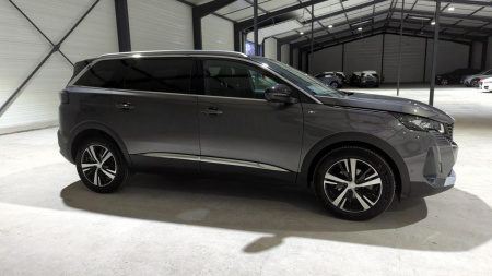 43625_p28 - PEUGEOT - 5008 - 2023