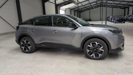44927_p28 - CITROEN - C4 - 2025