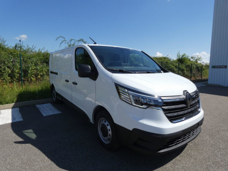 336668_p2 - RENAULT - TRAFIC - 2025
