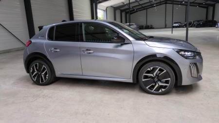 45103_p28 - PEUGEOT - 208 - 2025