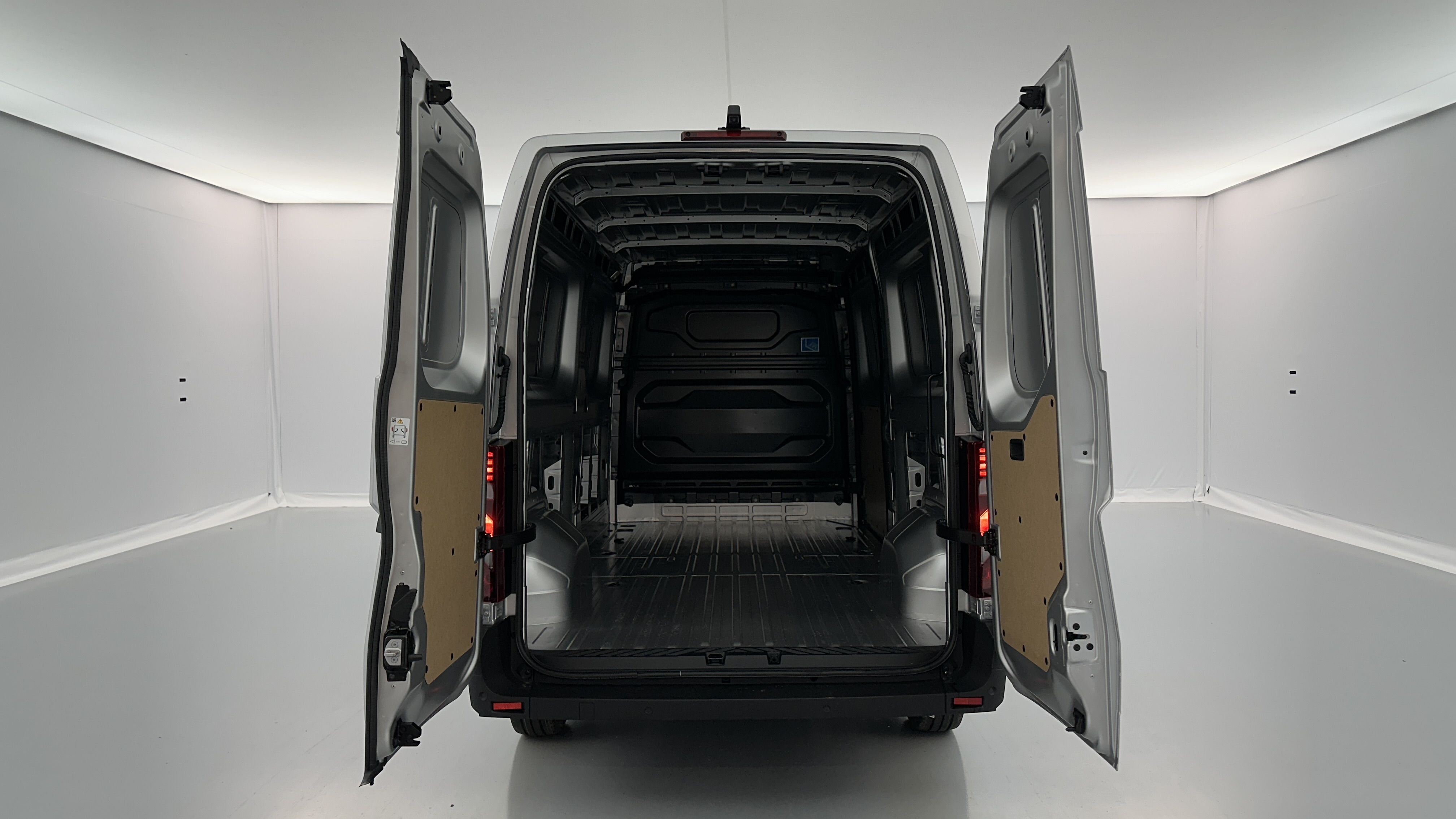 GLI00000645_p53 - NISSAN - INTERSTAR - 2025 - photo 9