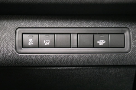330671_p2 - PEUGEOT - 308 - 2025