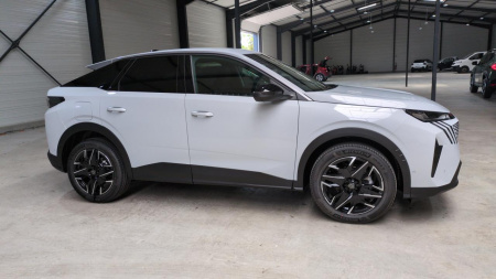 45217_p28 - PEUGEOT - 3008 - 2024
