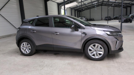 45318_p28 - RENAULT - CAPTUR - 2025