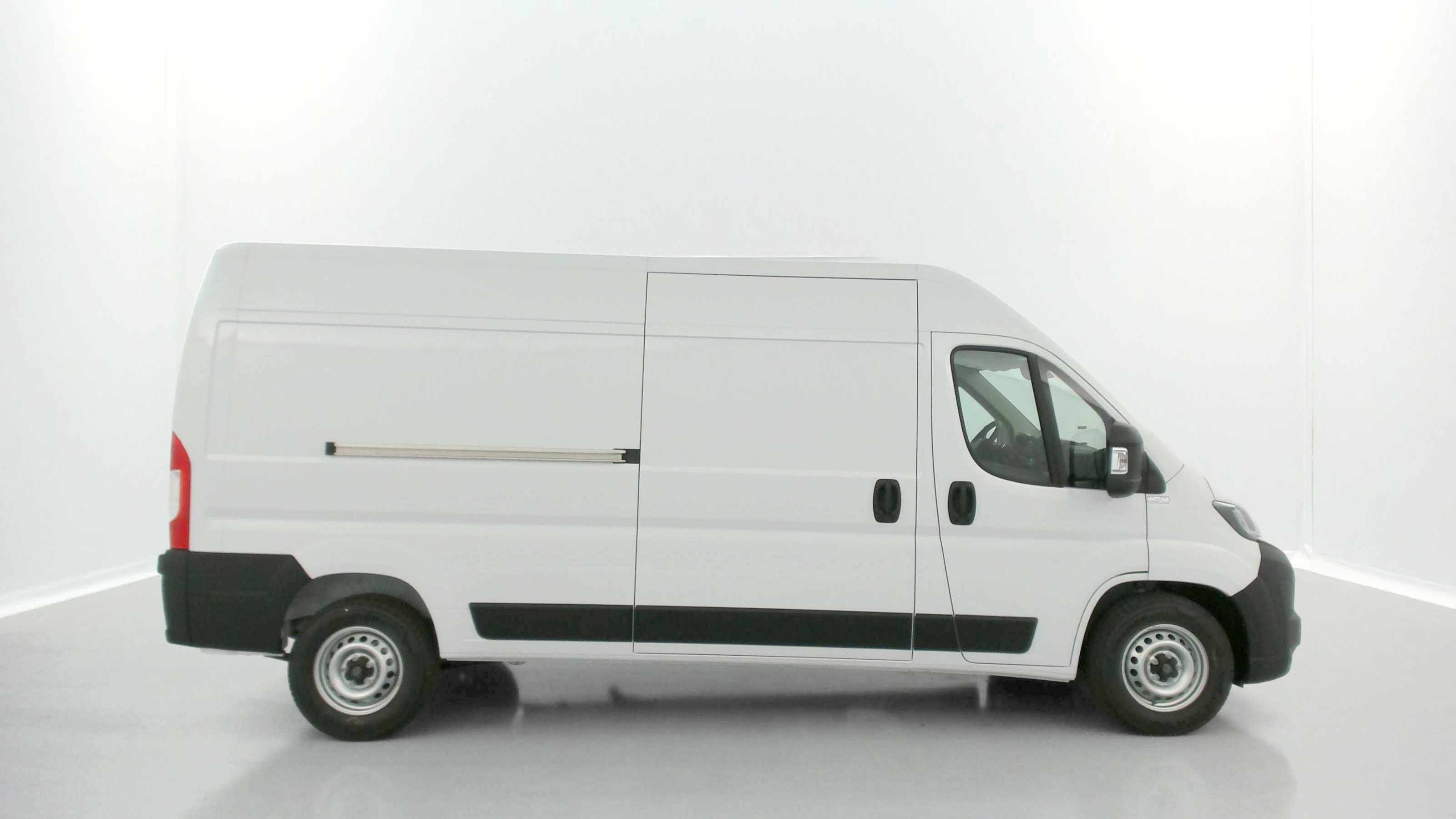 GLI00002391_p53 - PEUGEOT - BOXER - 2025 - photo 17