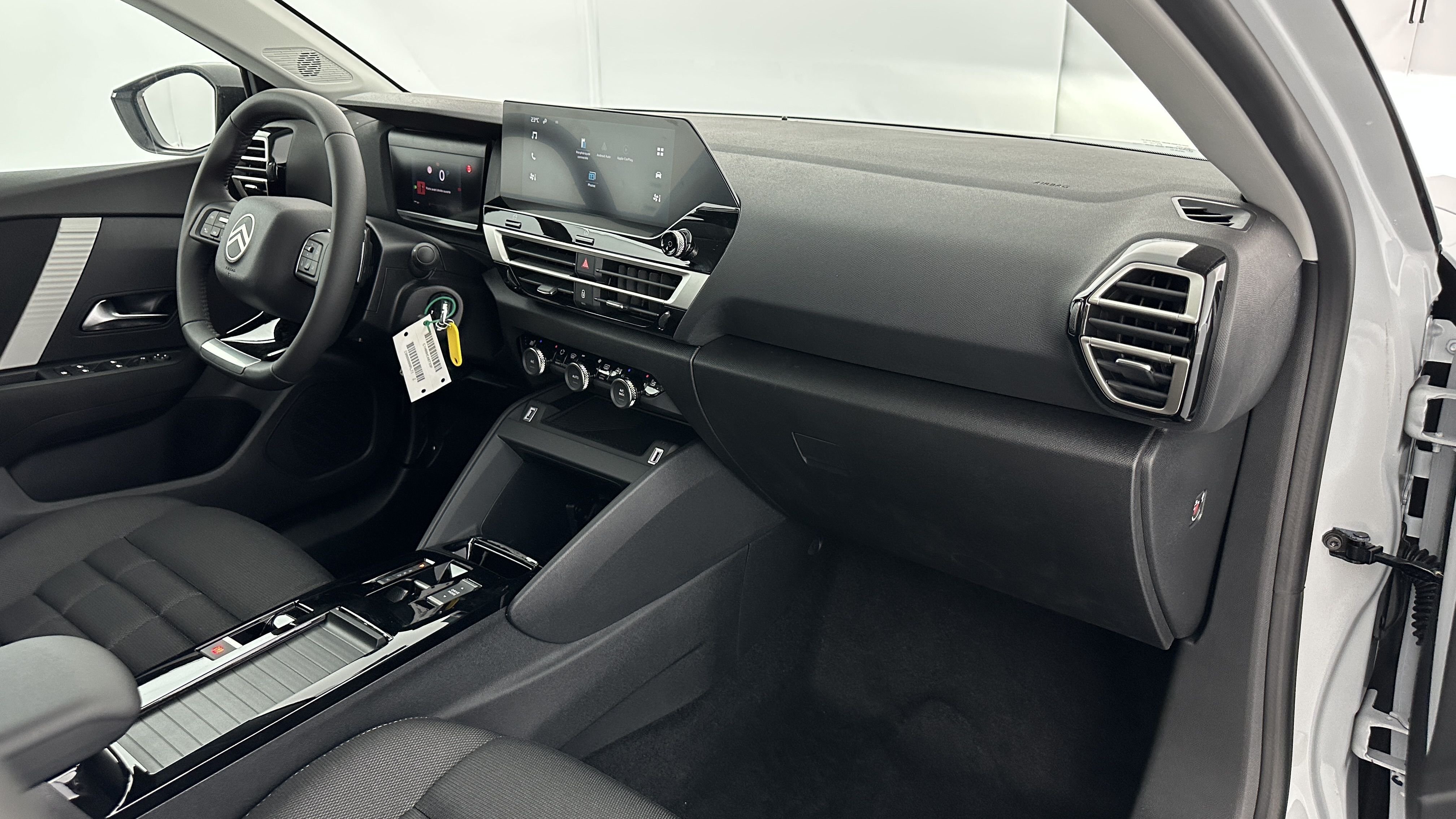 GLI00002597_p53 - CITROEN - C4 - 2025 - photo 8