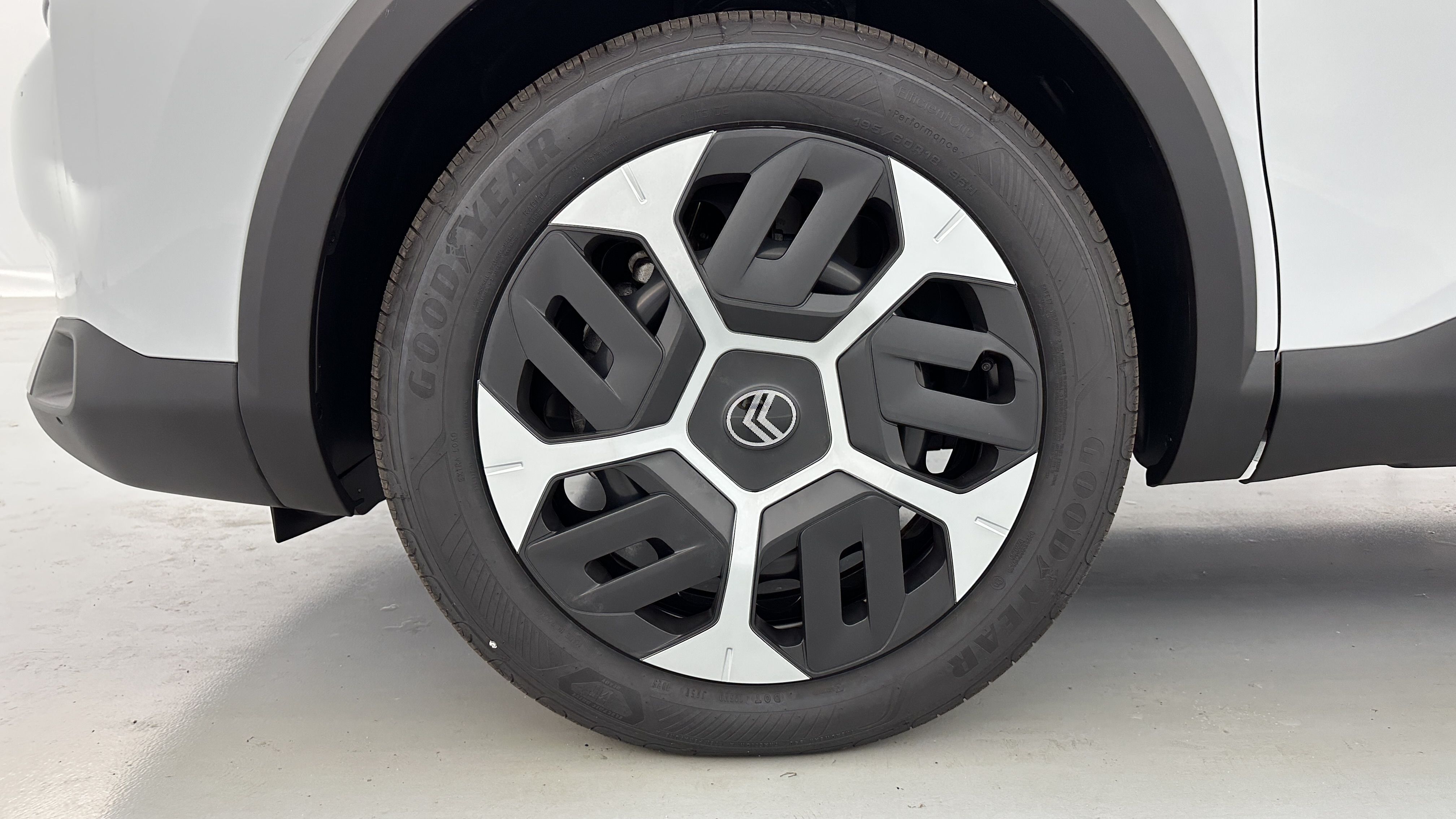 GLI00002597_p53 - CITROEN - C4 - 2025 - photo 12