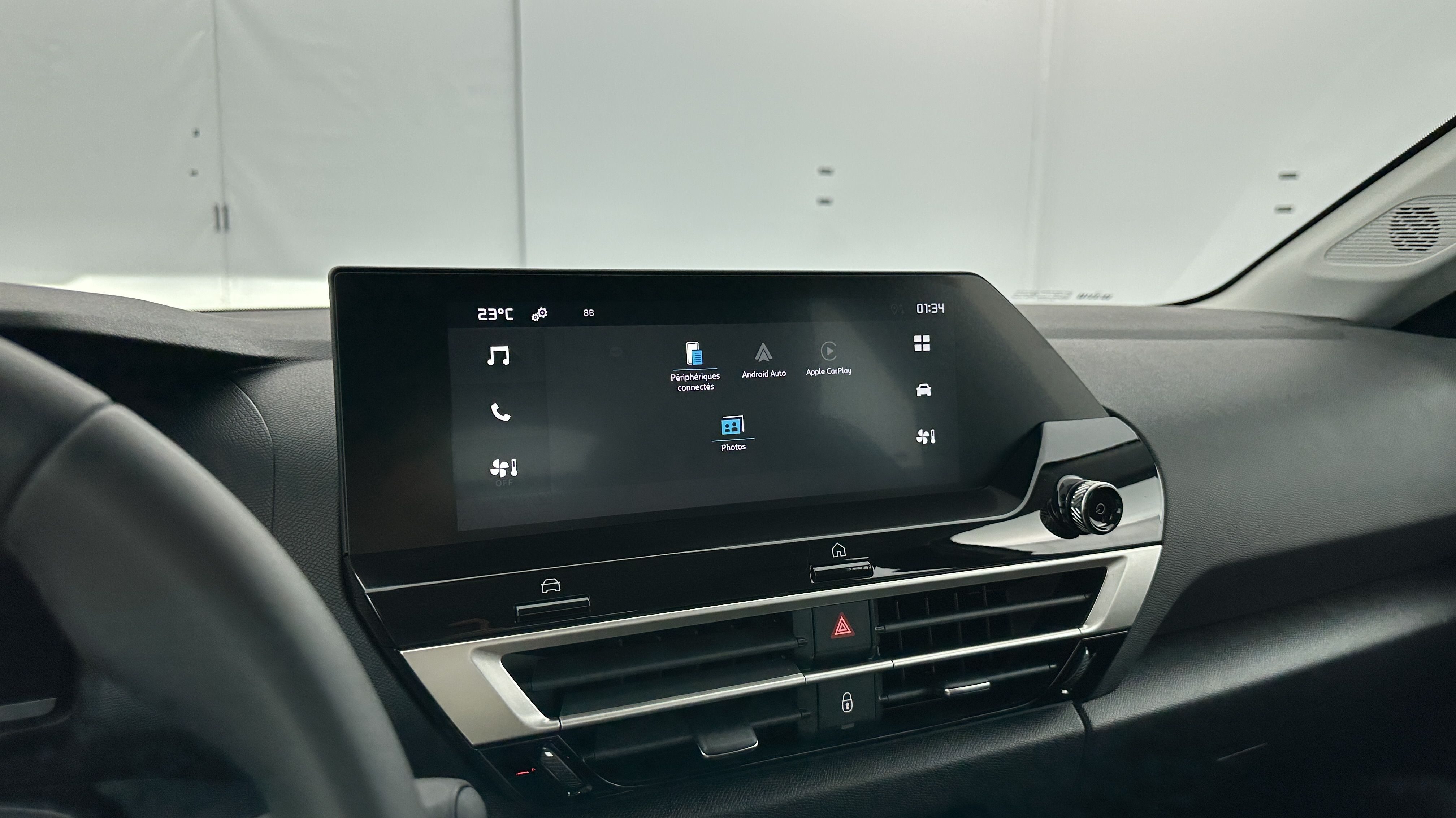 GLI00002597_p53 - CITROEN - C4 - 2025 - photo 19