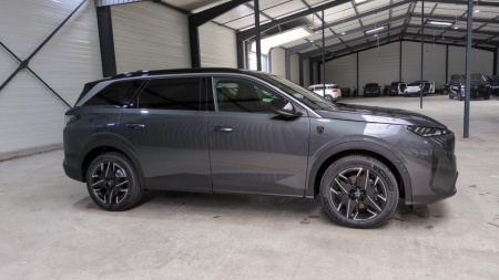 45626_p28 - PEUGEOT - 5008 - 2025