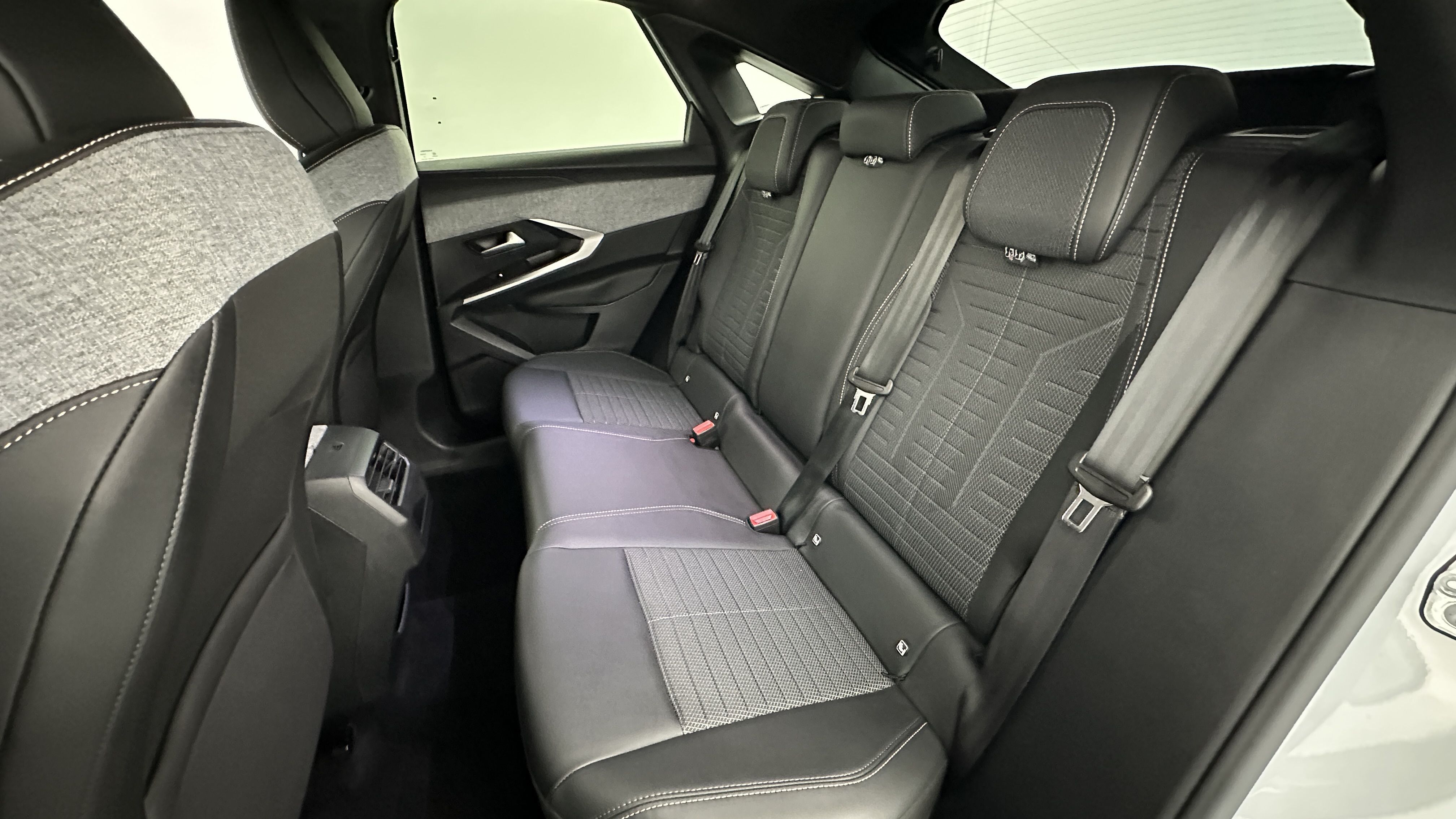 GLI00002591_p53 - PEUGEOT - 3008 - 2024 - photo 9