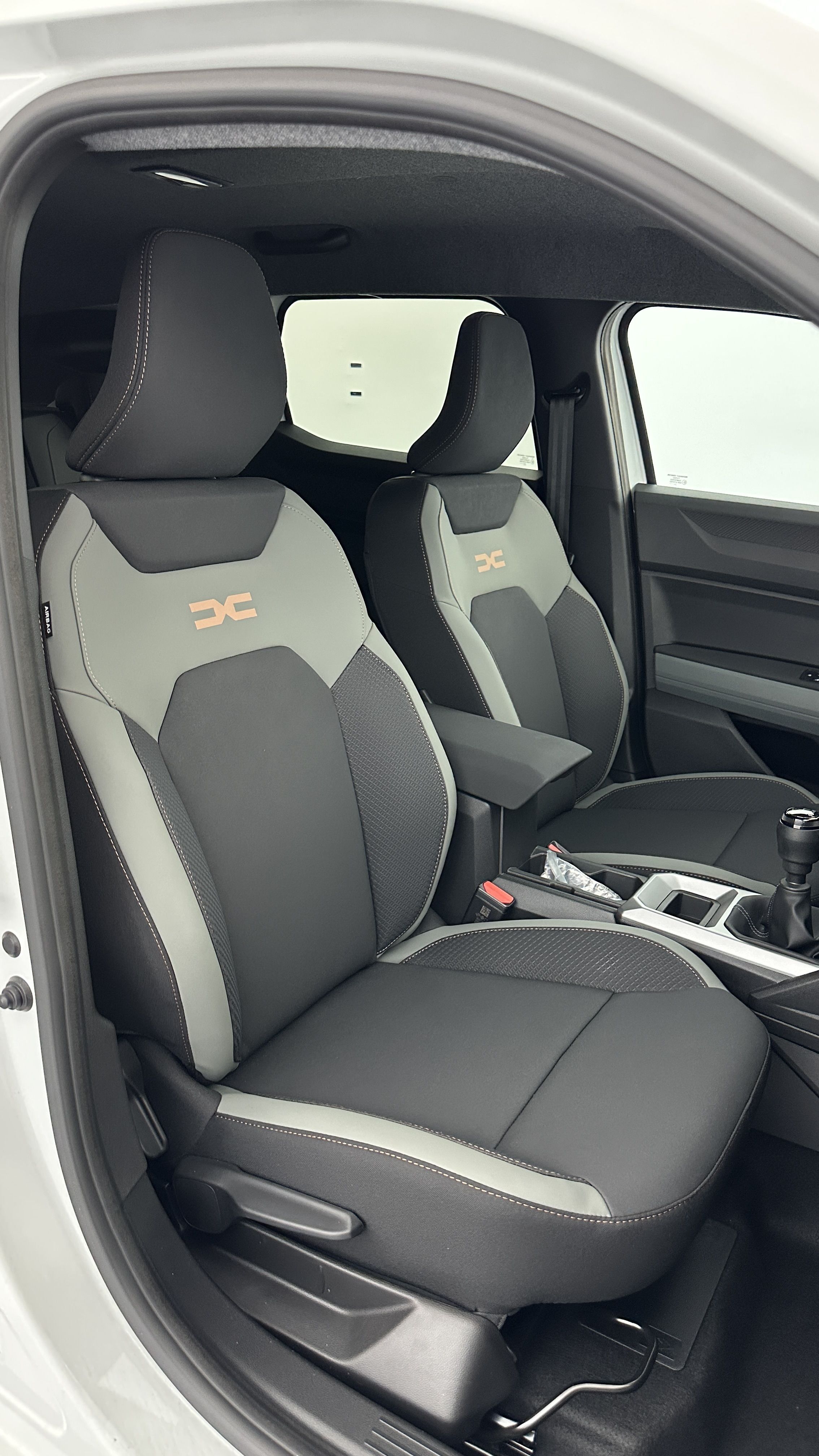 GLI00002610_p53 - DACIA - DUSTER - 2025 - photo 22