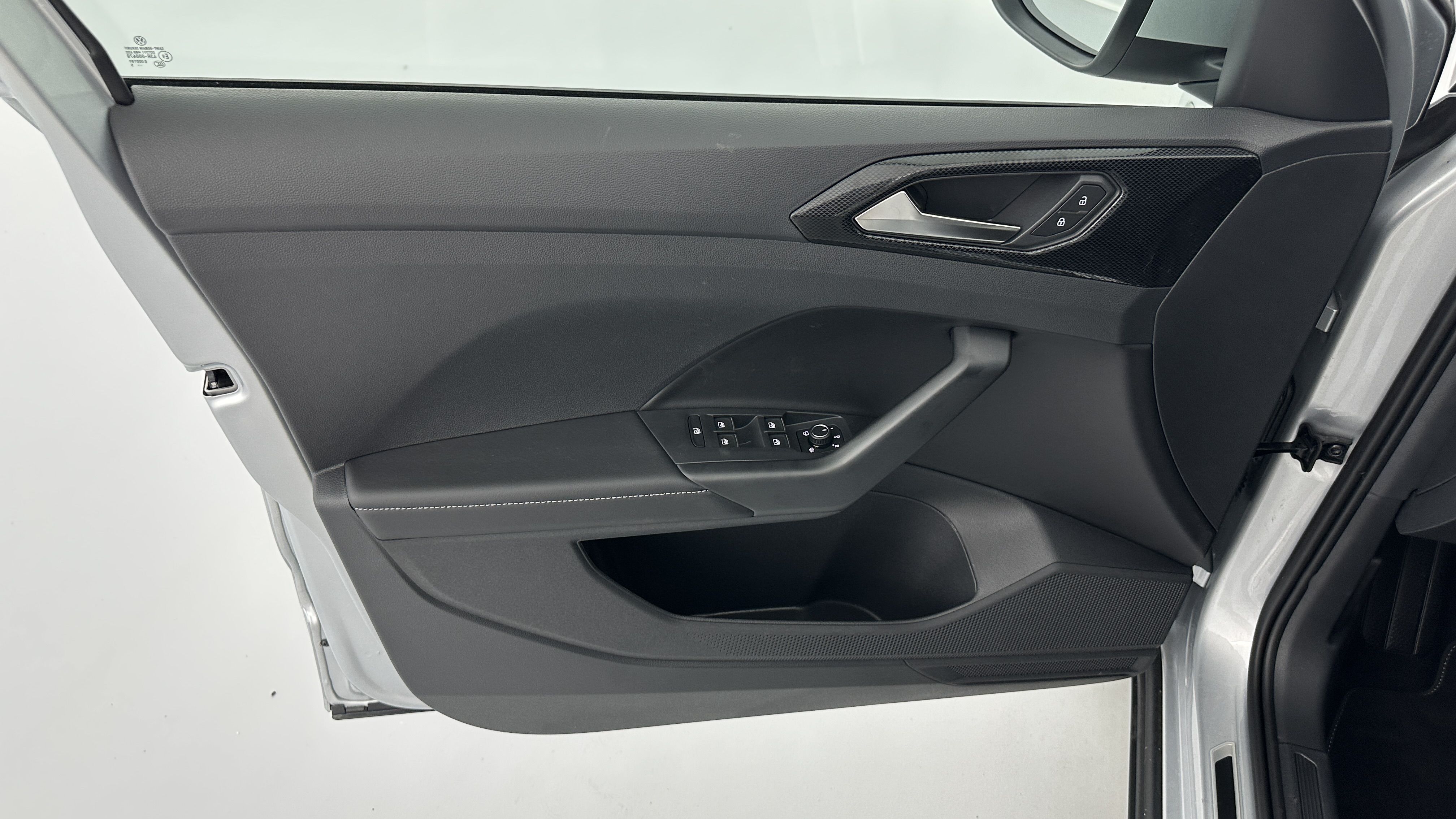 GLI00002896_p53 - VOLKSWAGEN - T CROSS - 2025 - photo 13