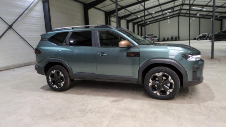 46103_p28 - DACIA - BIGSTER - 2025