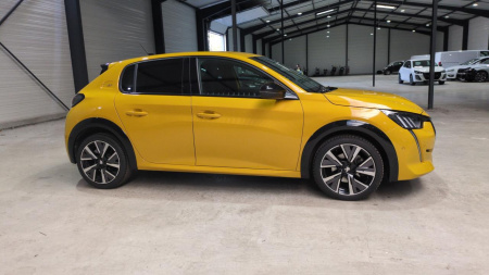 225184_p28 - PEUGEOT - 208 - 2022