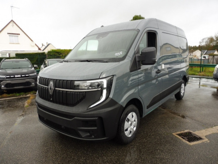 72318_p51 - RENAULT - MASTER - 2025