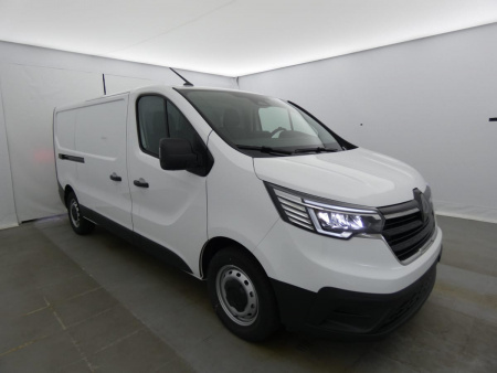 355165_p2 - RENAULT - TRAFIC - 2025