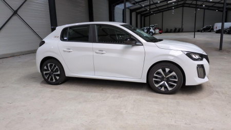 46000_p28 - PEUGEOT - 208 - 2025