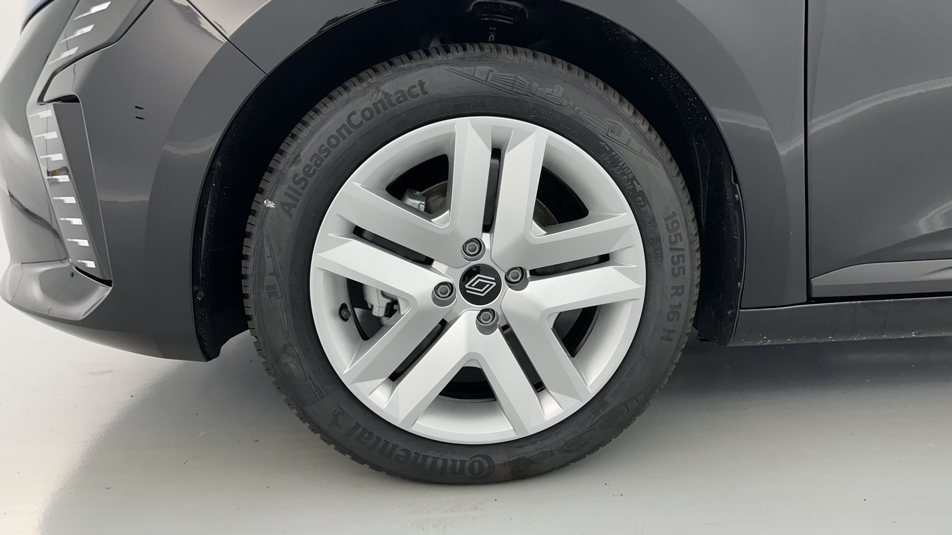 GLI00001988_p53 - RENAULT - CLIO - 2025 - photo 12