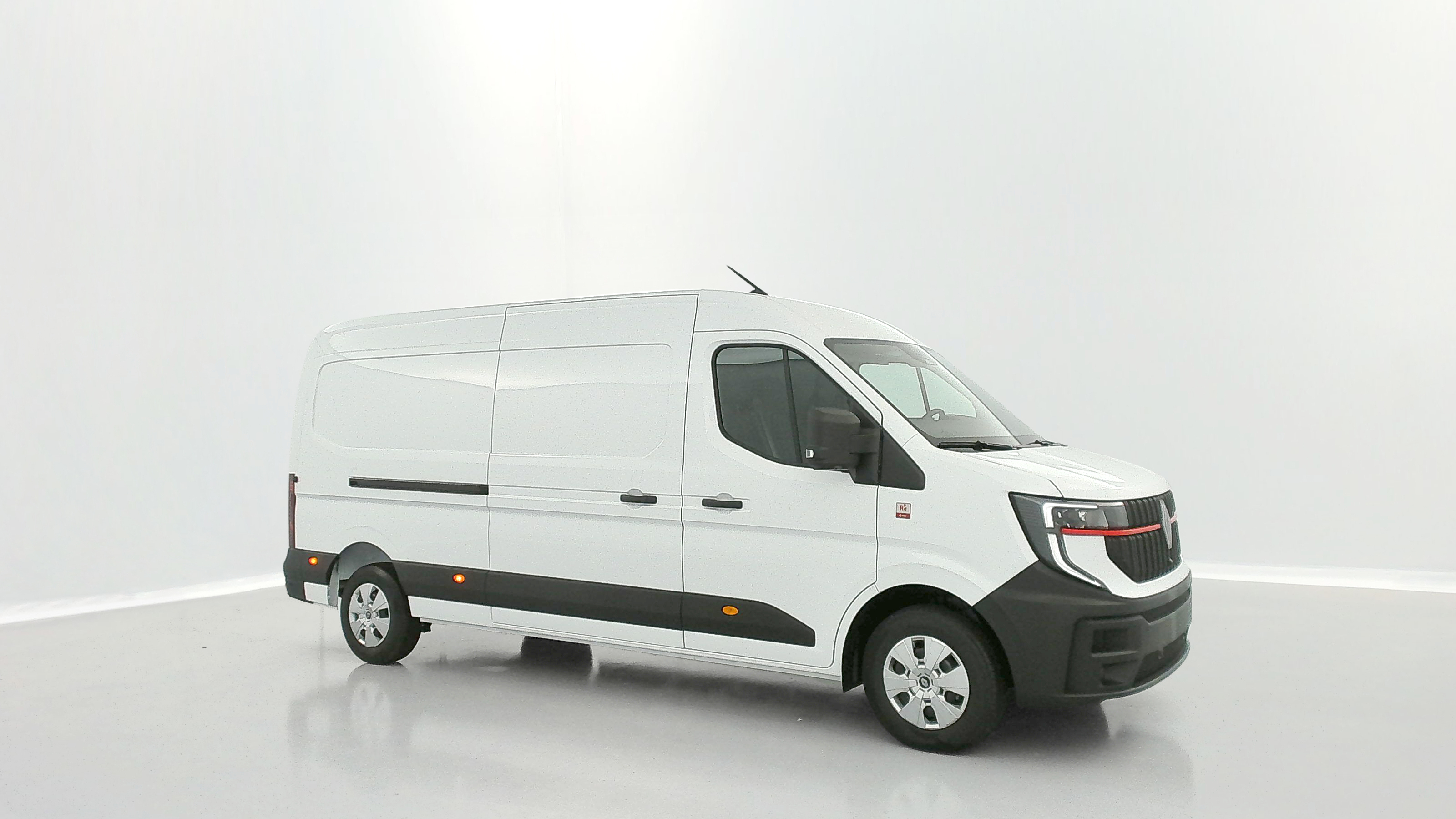 GLI00007110_p53 - RENAULT - MASTER - 2025 - photo 22