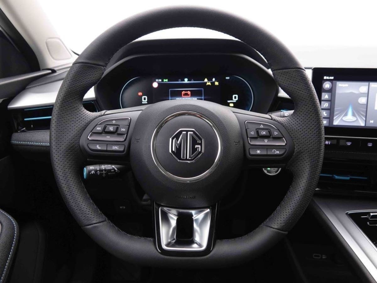 361560_p2 - MG - MG5 - 2025 - photo 8