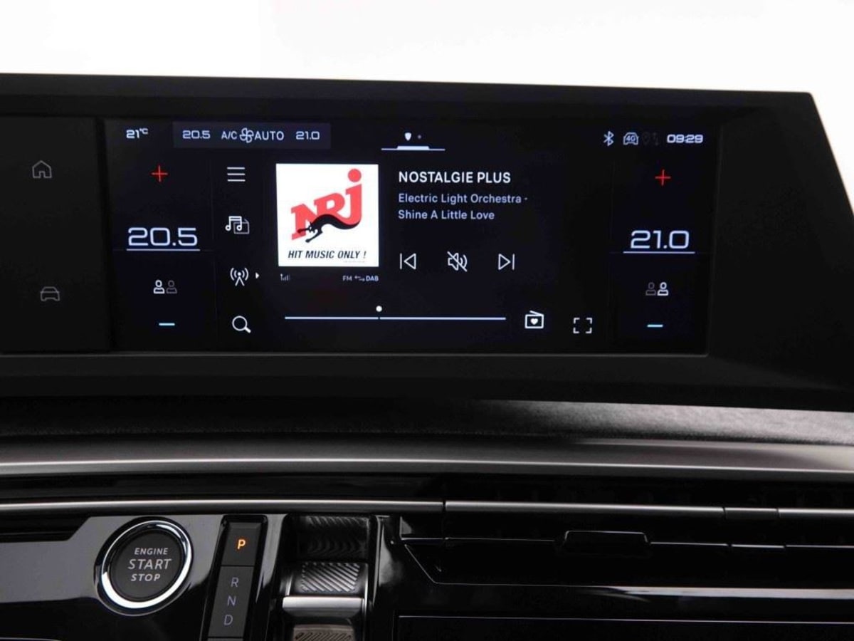 355940_p2 - PEUGEOT - 5008 - 2025 - photo 10