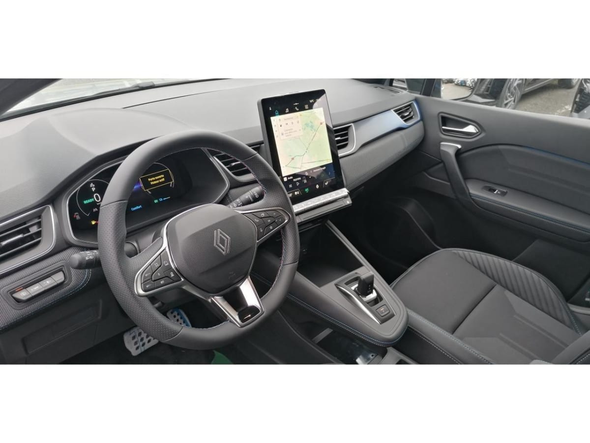 361815_p2 - RENAULT - CAPTUR - 2025 - photo 5