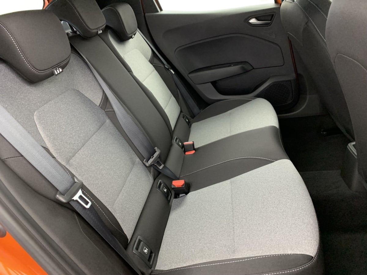 357250_p2 - RENAULT - CLIO 5 - 2025 - photo 10