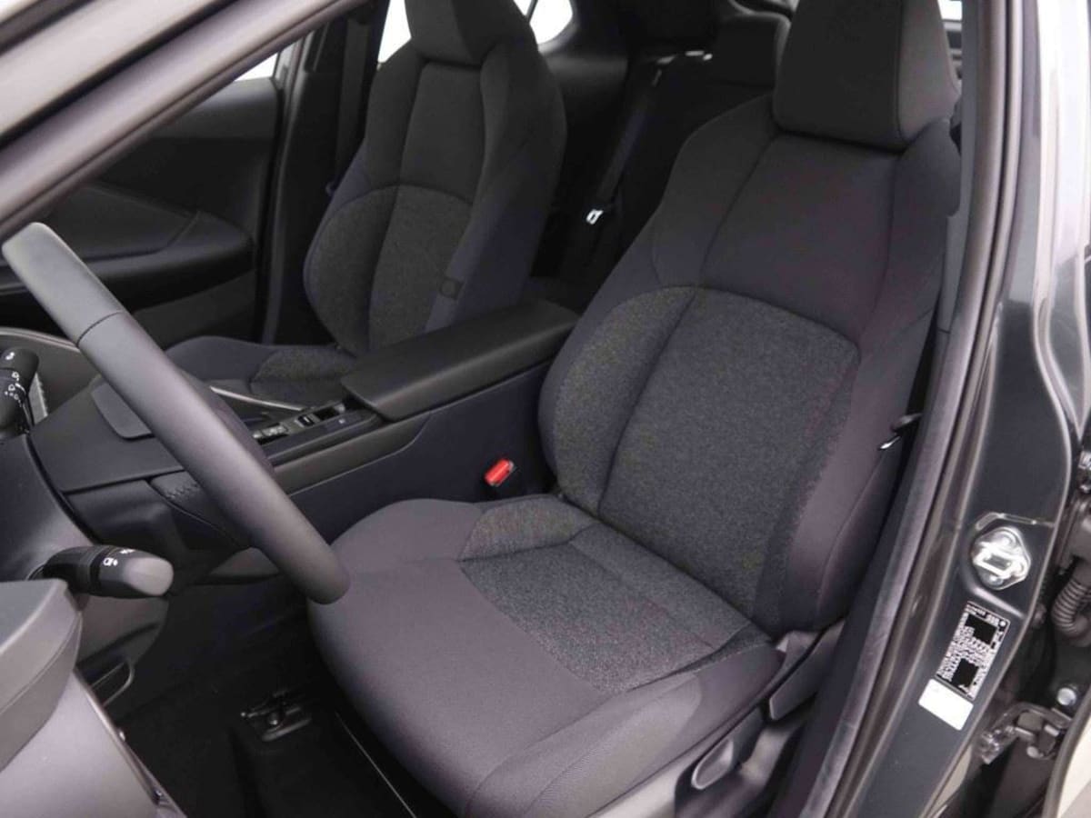 360917_p2 - TOYOTA - C HR - 2025 - photo 7