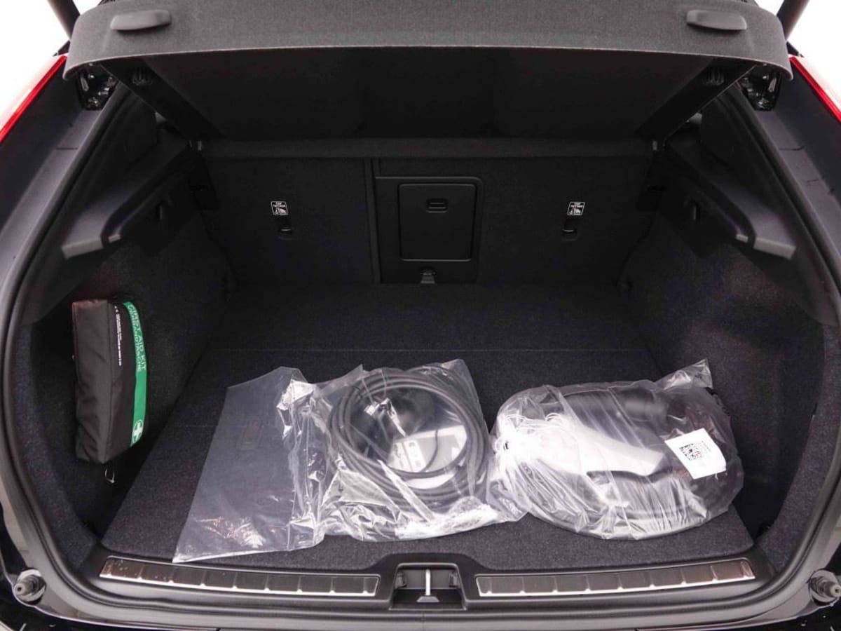 361102_p2 - VOLVO - EC40 - 2025 - photo 6