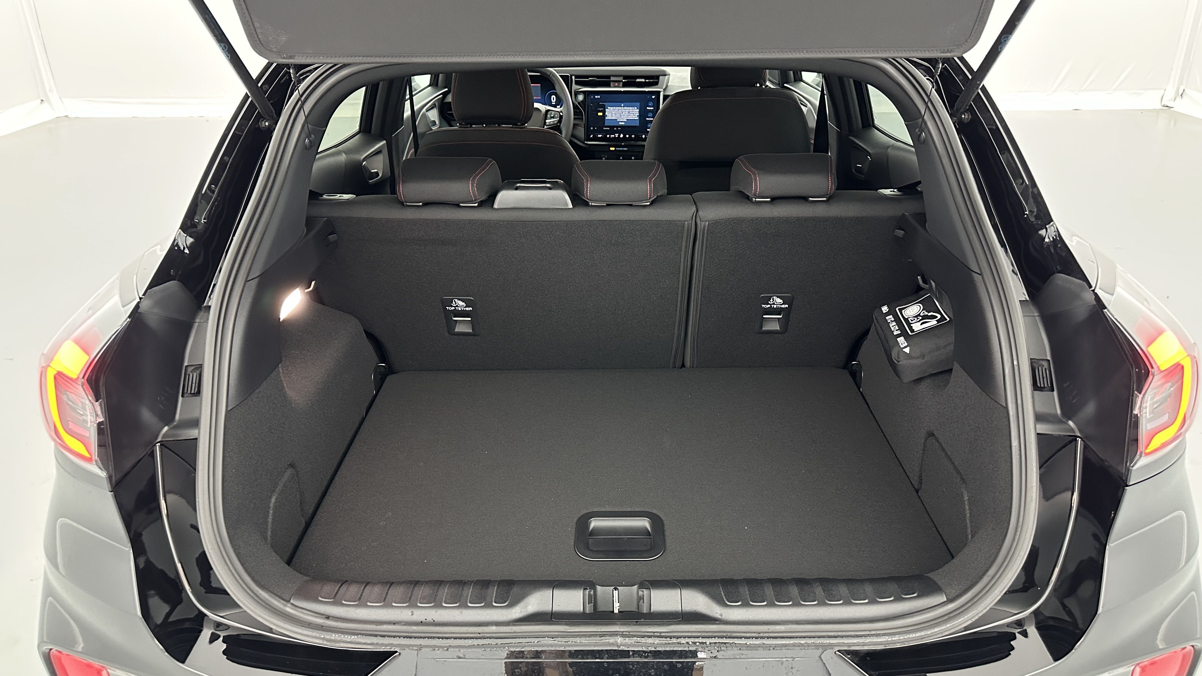 GLI00009878_p53 - FORD - PUMA - 2025 - photo 10