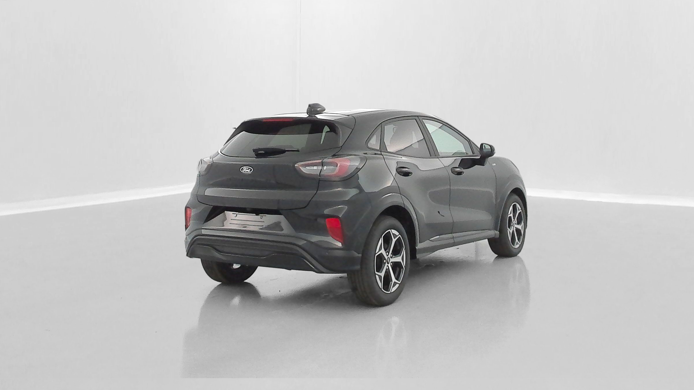 GLI00009878_p53 - FORD - PUMA - 2025 - photo 24