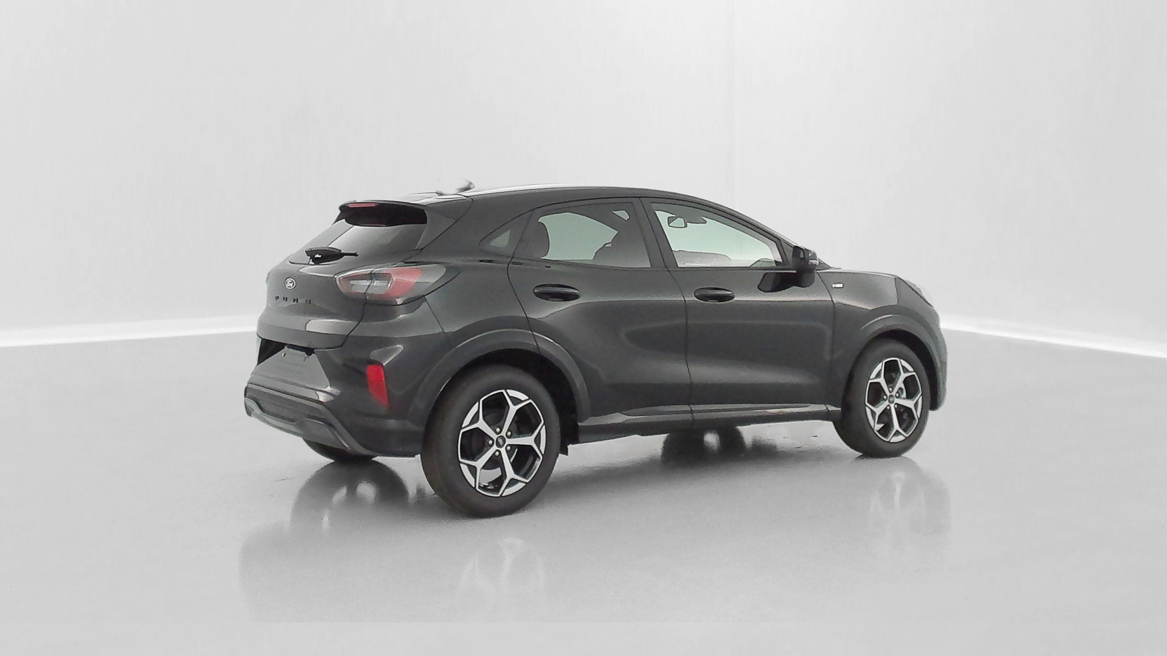 GLI00009878_p53 - FORD - PUMA - 2025 - photo 28