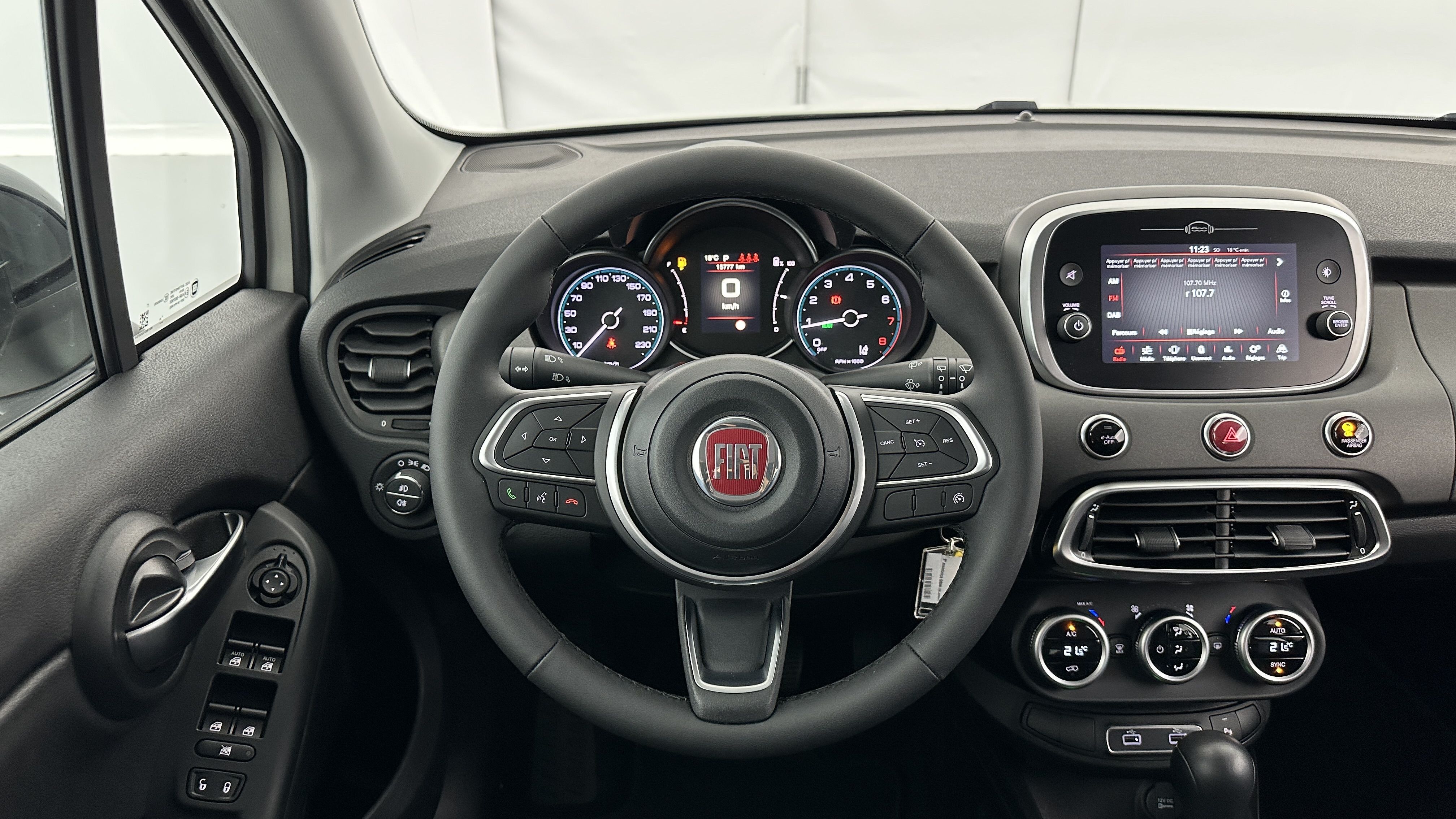 GLI00007617_p53 - FIAT - 500 X - 2023 - photo 13