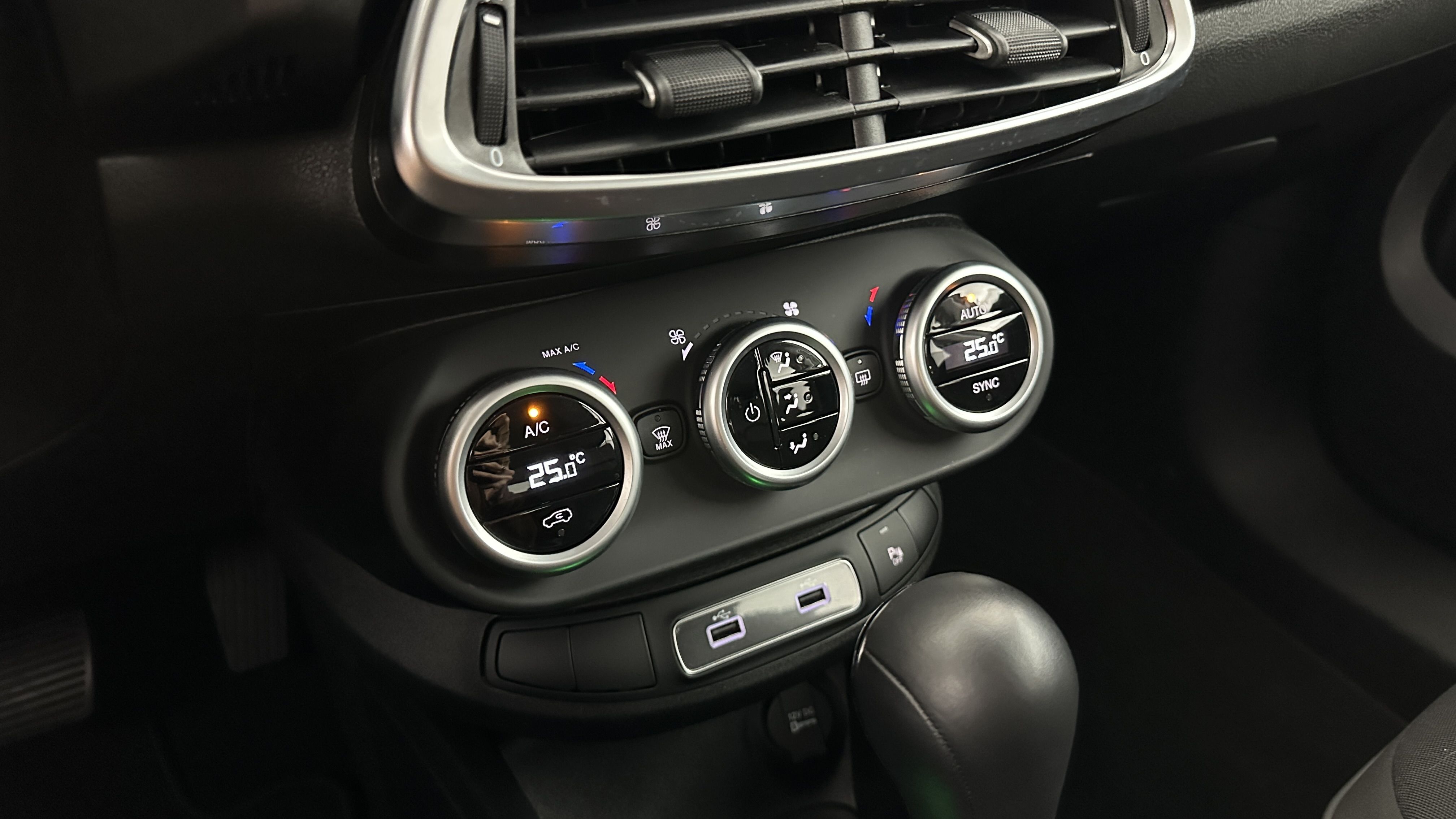 GLI00007617_p53 - FIAT - 500 X - 2023 - photo 19