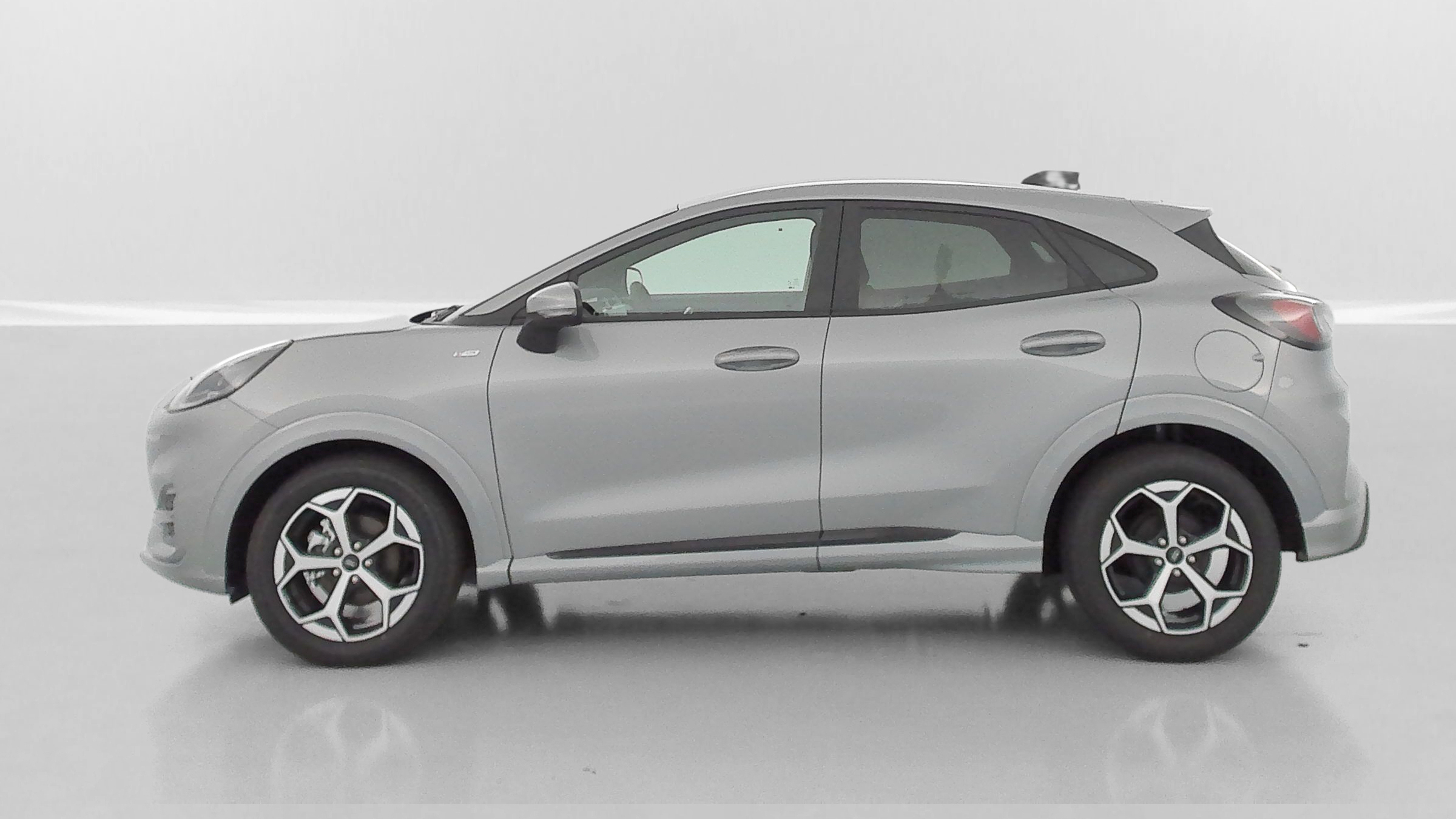 GLI00009890_p53 - FORD - PUMA - 2025 - photo 4