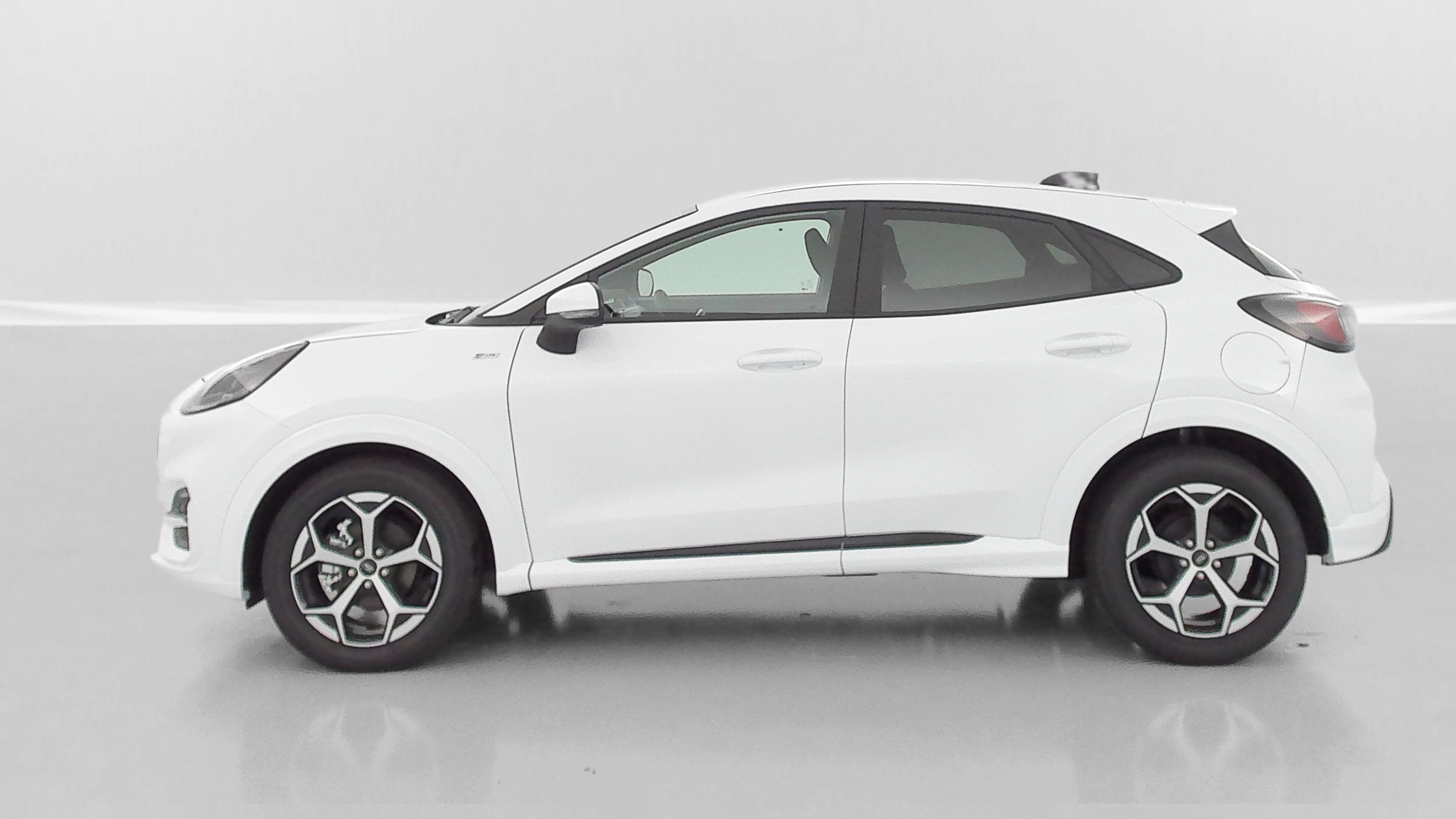 GLI00009889_p53 - FORD - PUMA - 2025 - photo 4