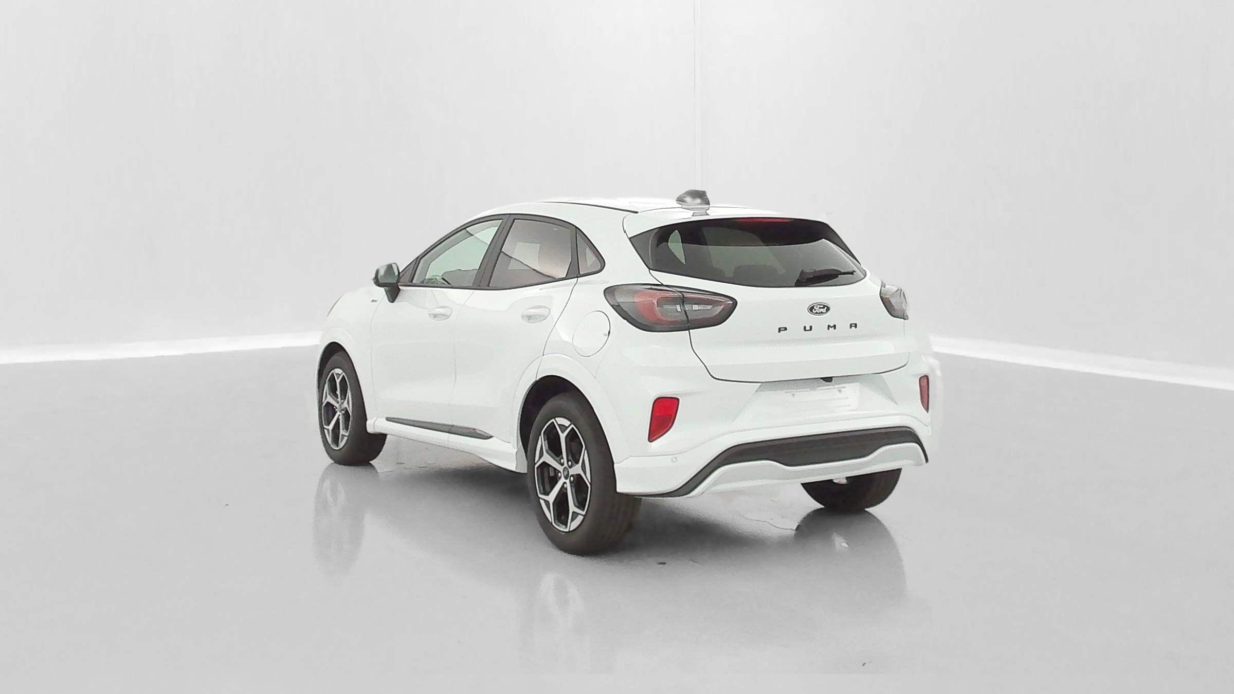 GLI00009889_p53 - FORD - PUMA - 2025 - photo 5