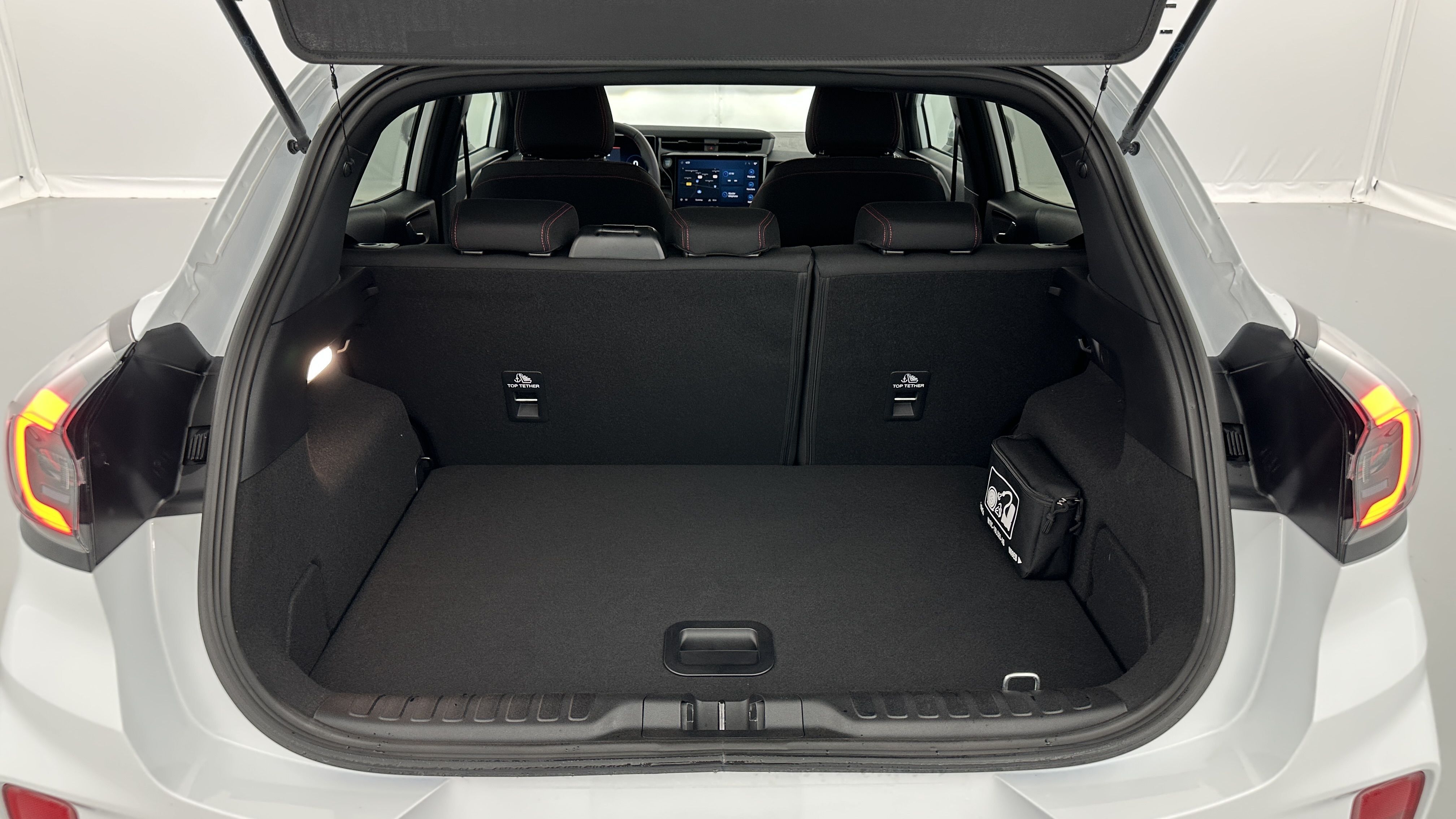 GLI00009886_p53 - FORD - PUMA - 2025 - photo 10