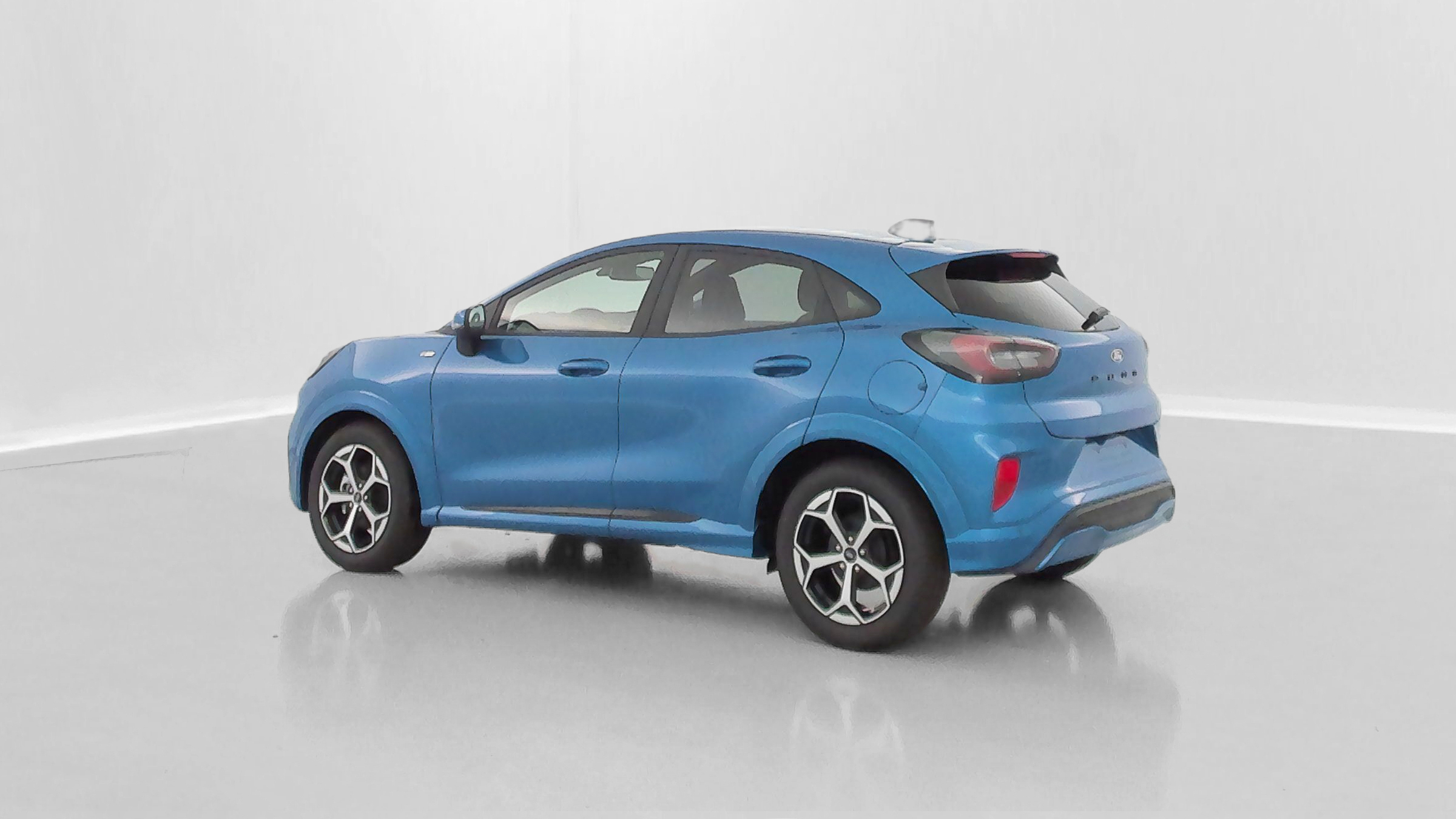 GLI00009885_p53 - FORD - PUMA - 2025 - photo 28