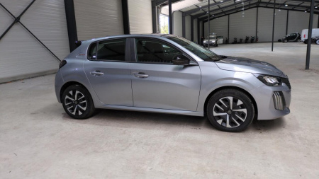 46007_p28 - PEUGEOT - 208 - 2025