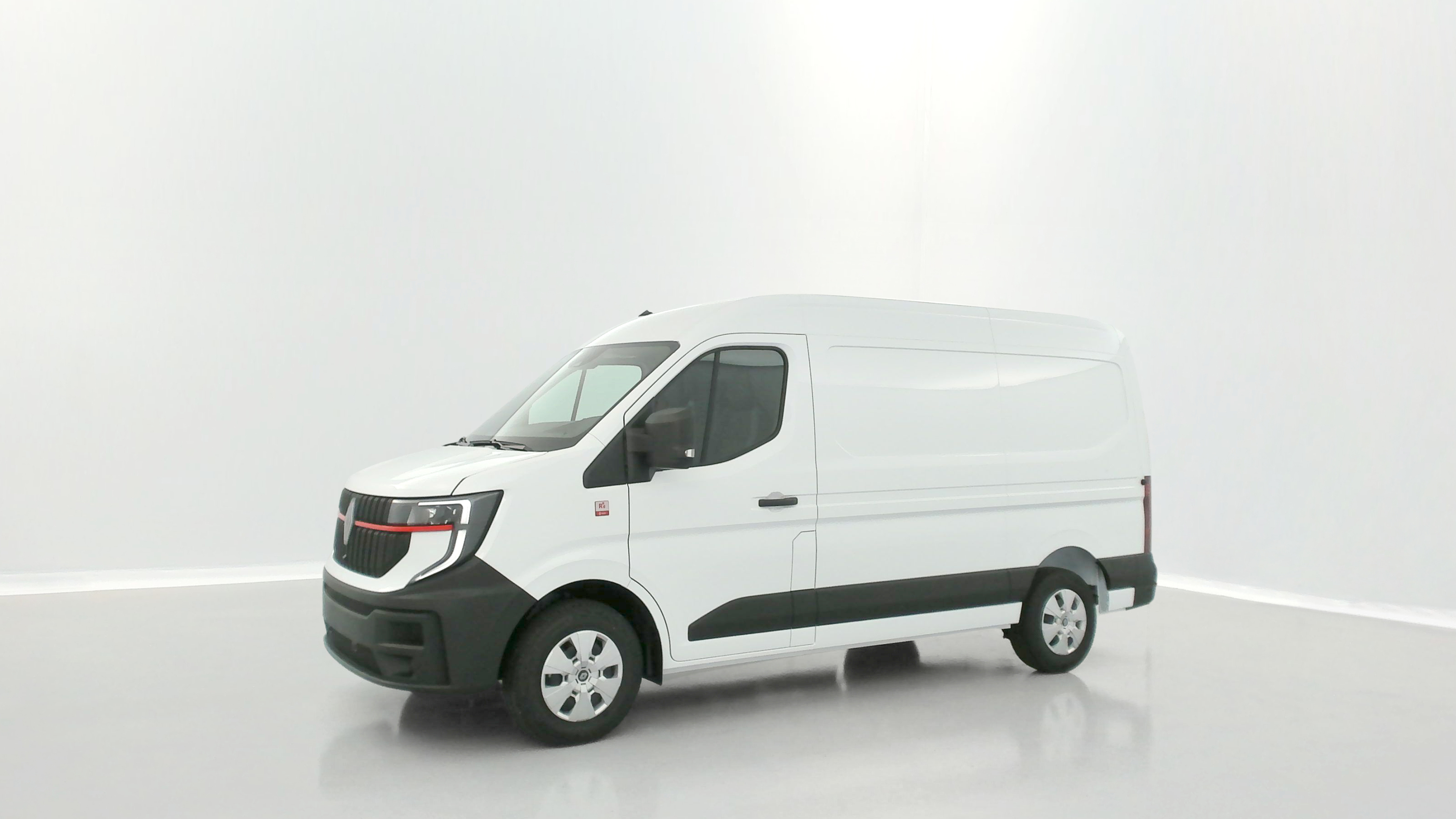 GLI00007234_p53 - RENAULT - MASTER - 2025 - photo 20