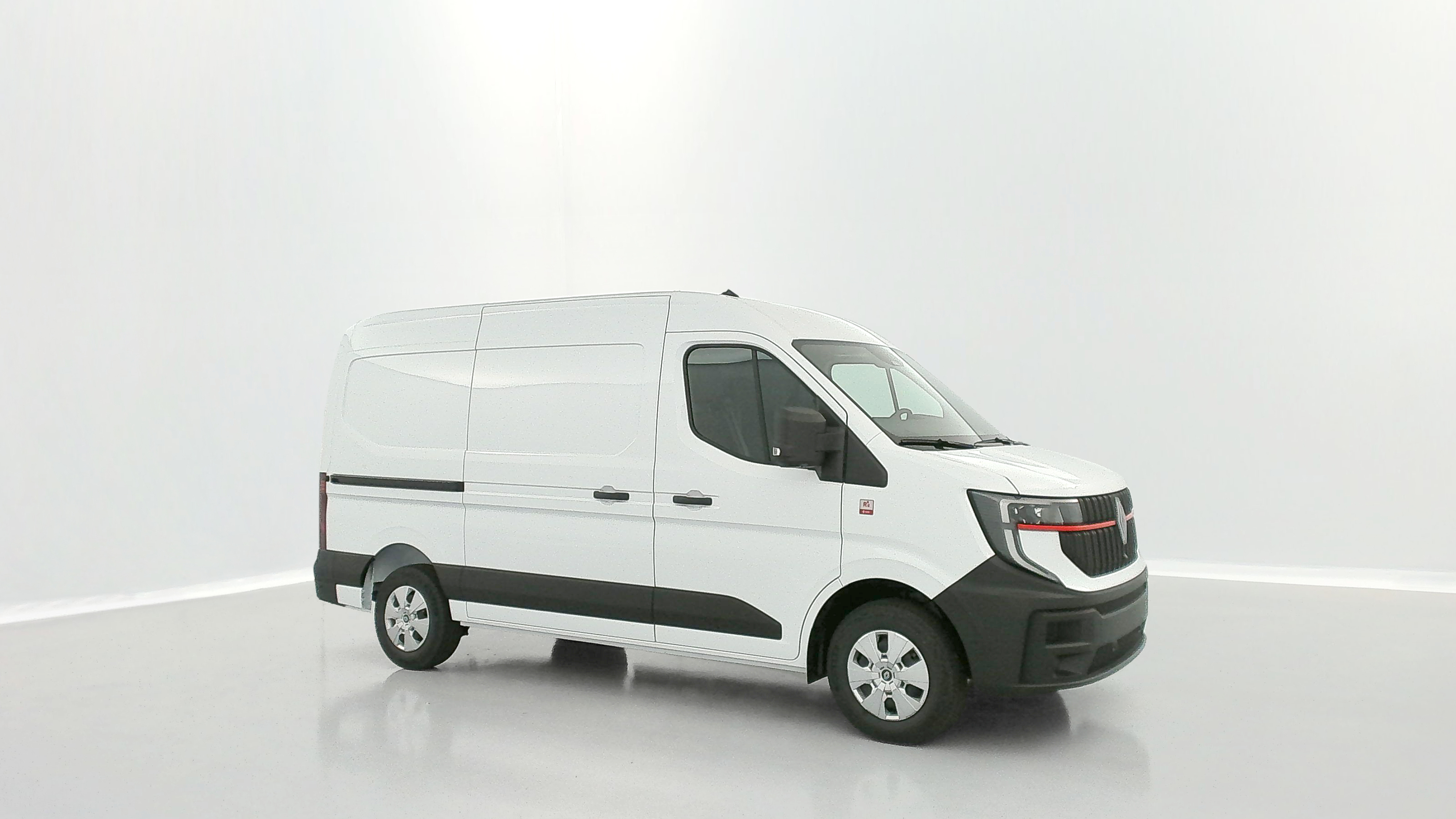 GLI00007234_p53 - RENAULT - MASTER - 2025 - photo 23