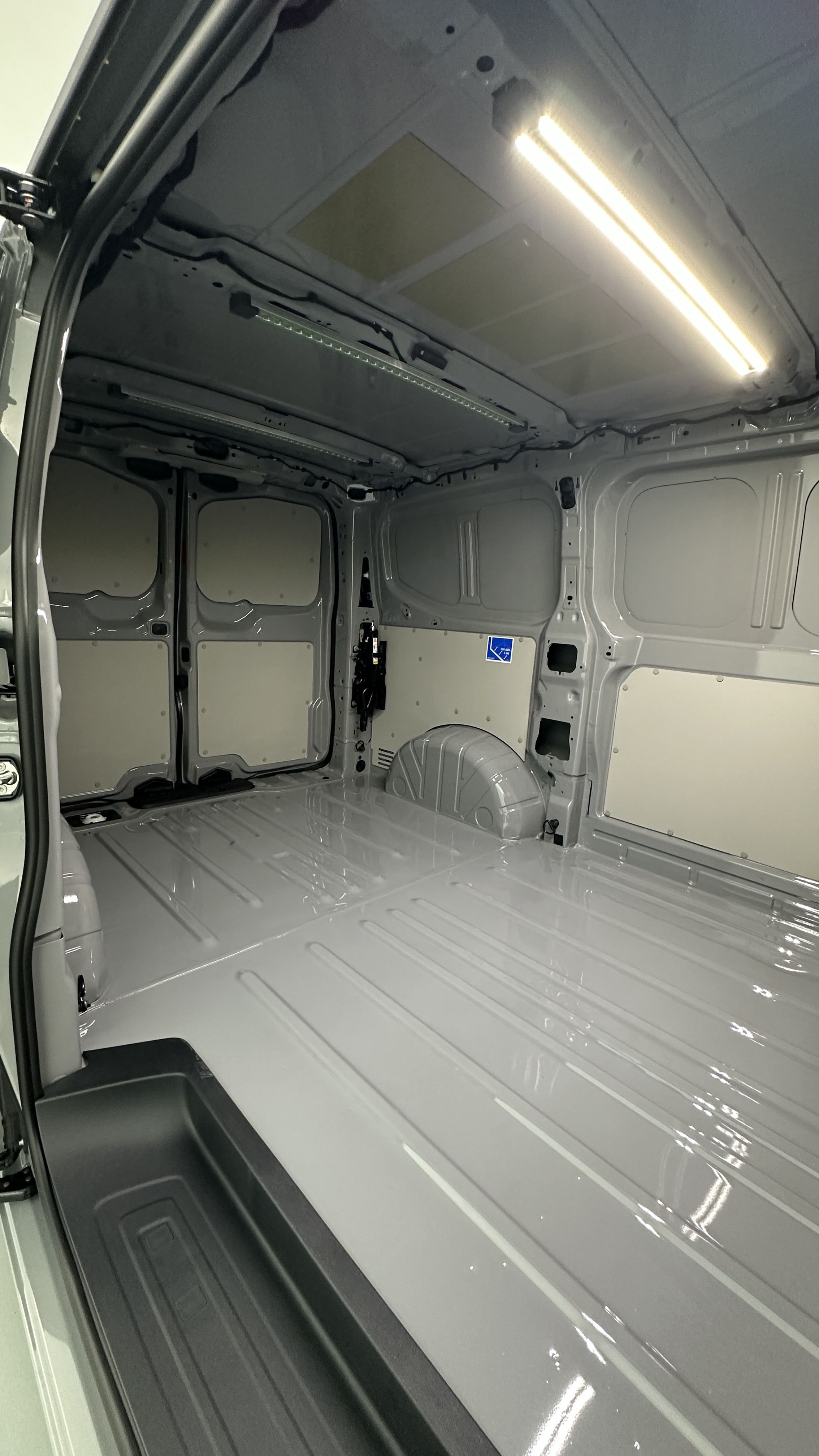 GLI00008067_p53 - VOLKSWAGEN - TRANSPORTER - 2025 - photo 8