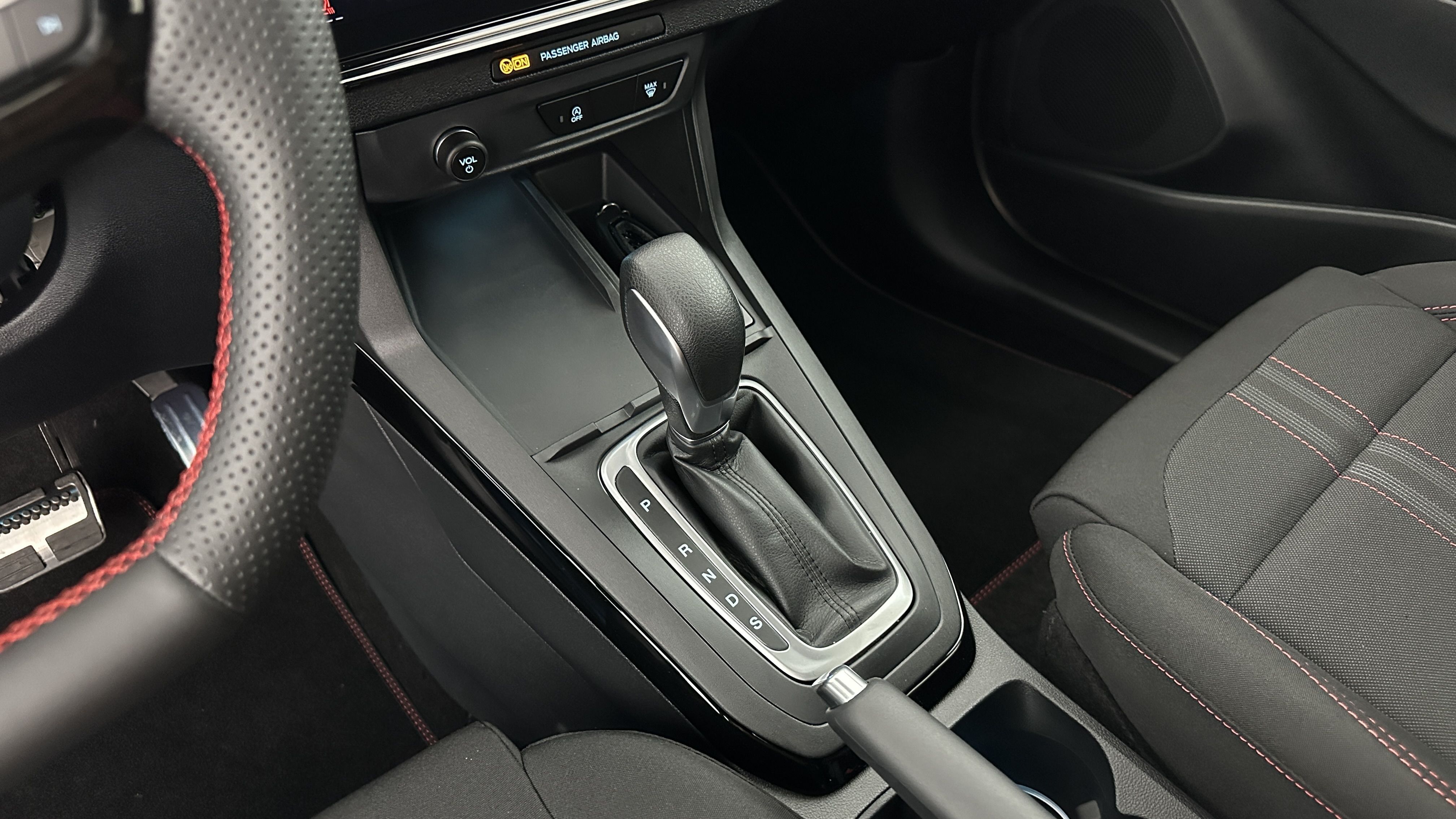 GLI00009882_p53 - FORD - PUMA - 2025 - photo 16