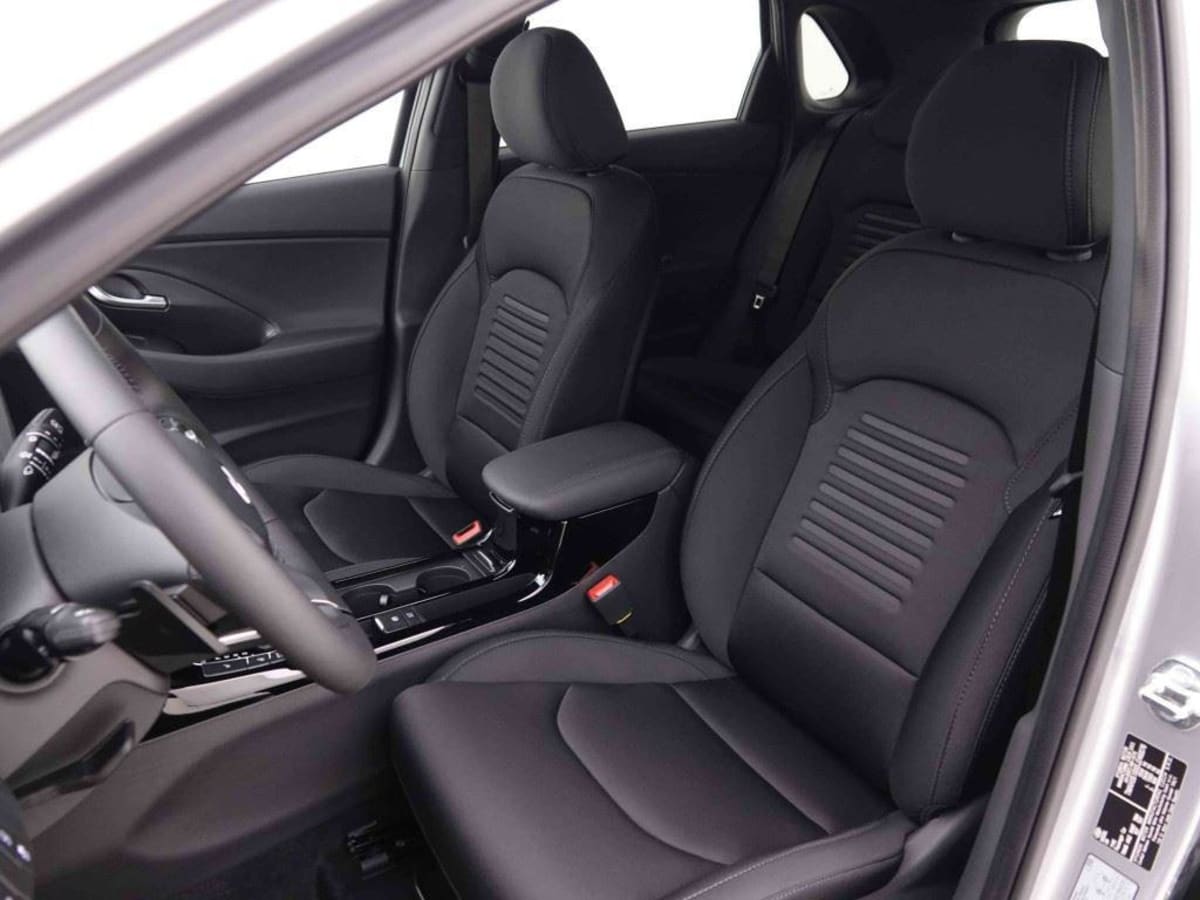 344893_p2 - HYUNDAI - I 30 - 2025 - photo 5