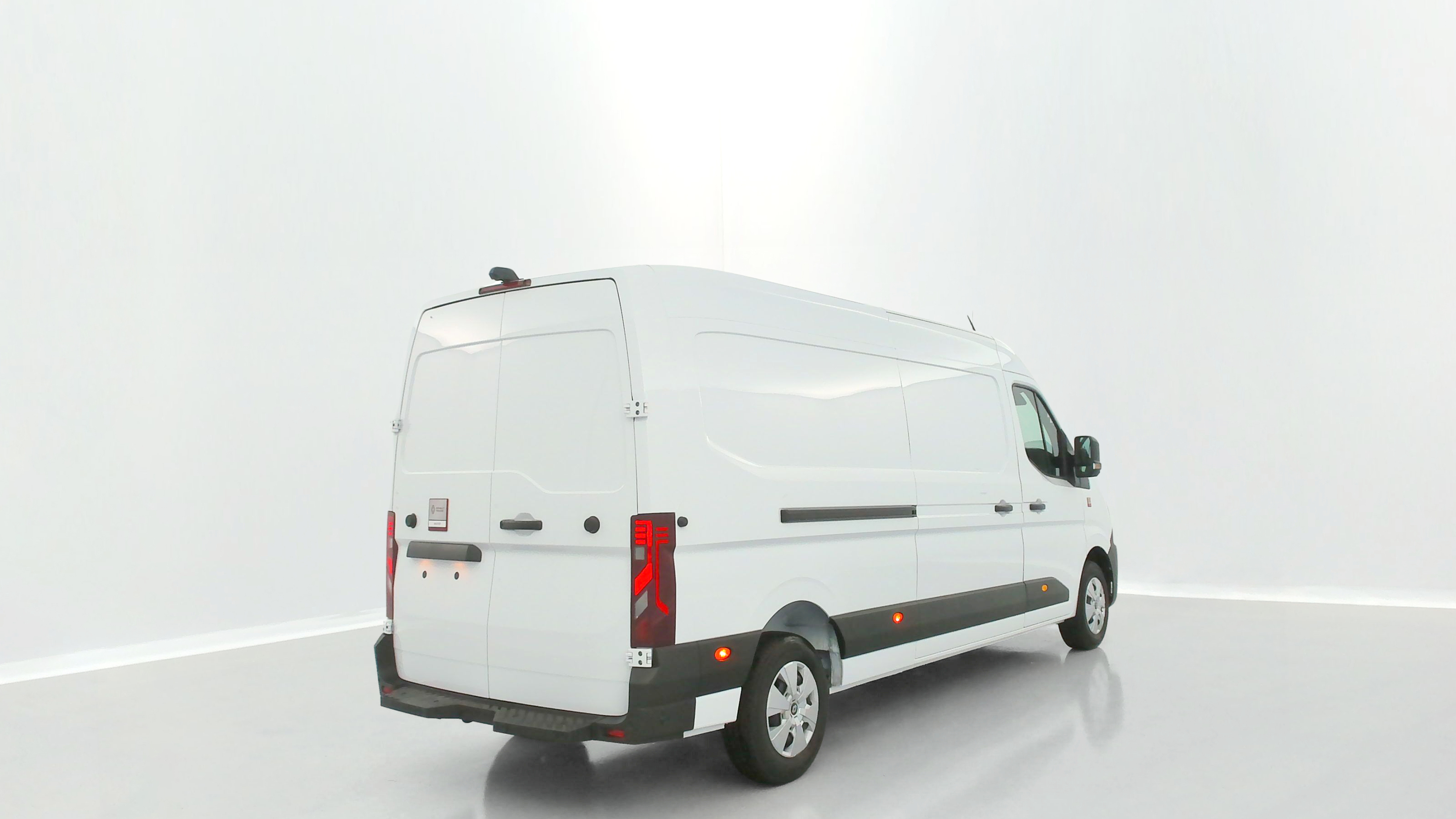 GLI00007111_p53 - RENAULT - MASTER - 2025 - photo 17