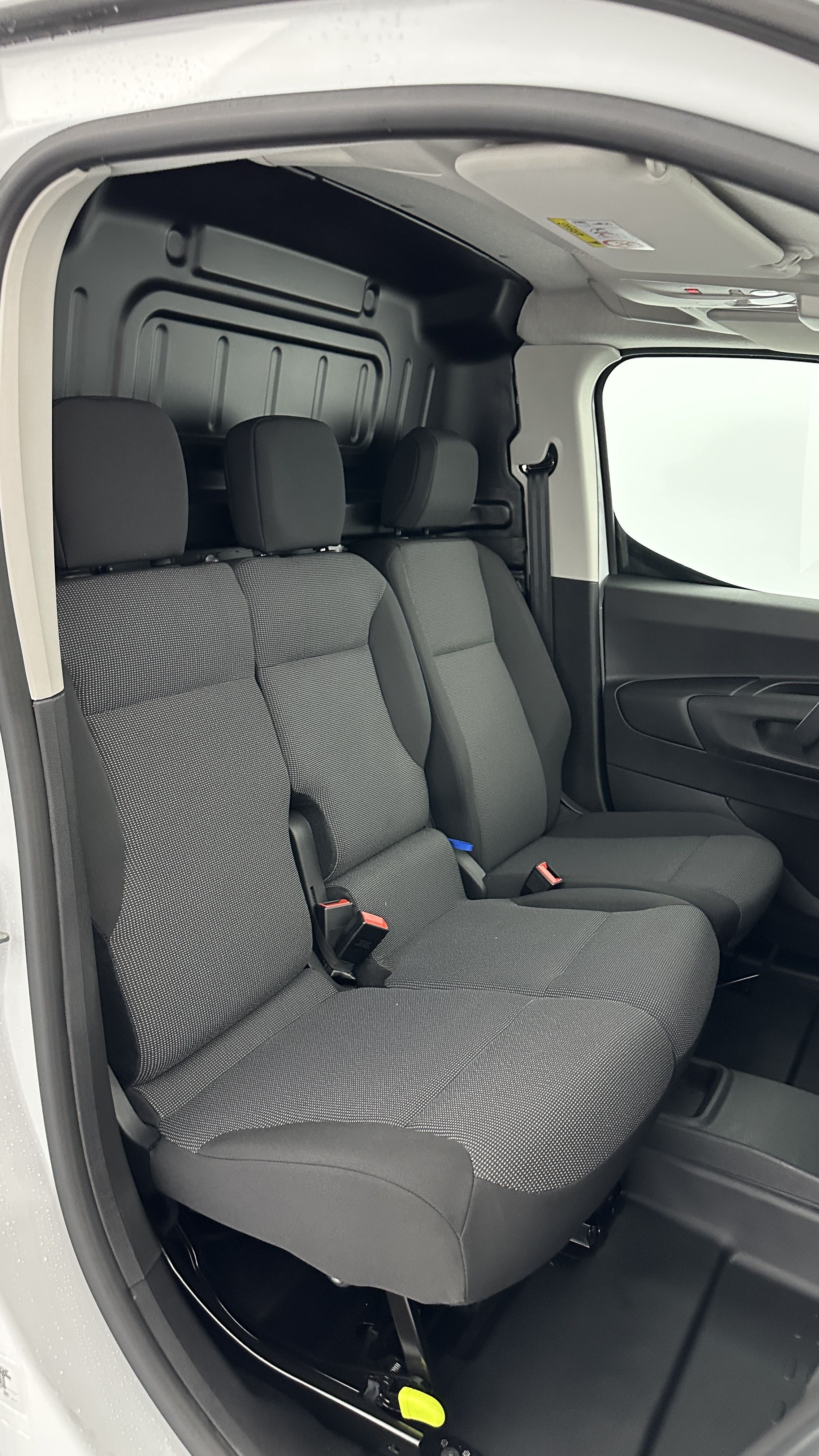 GLI00006601_p53 - CITROEN - BERLINGO - 2025 - photo 14