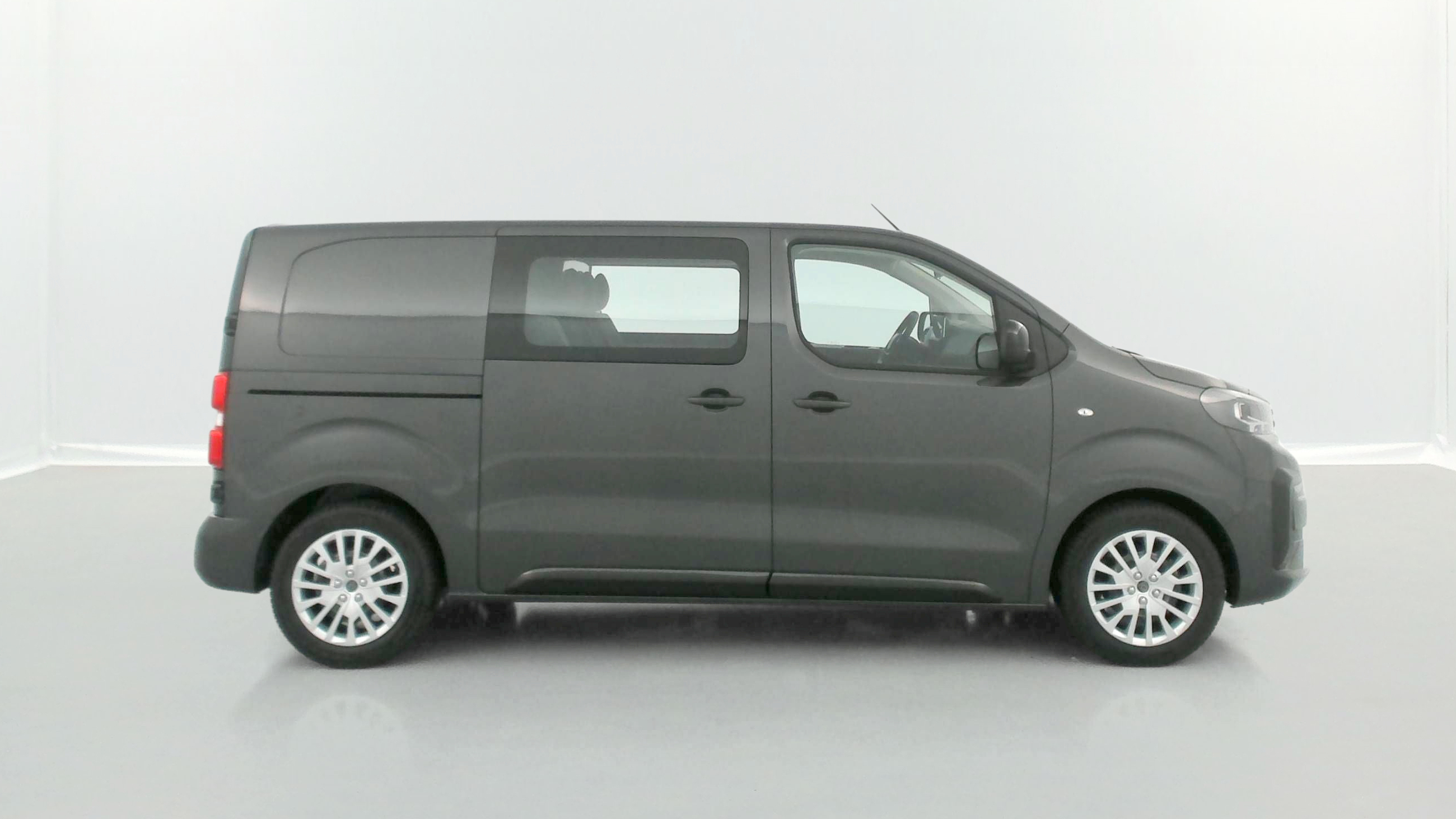 GLI00010256_p53 - PEUGEOT - EXPERT CA - 2025 - photo 18