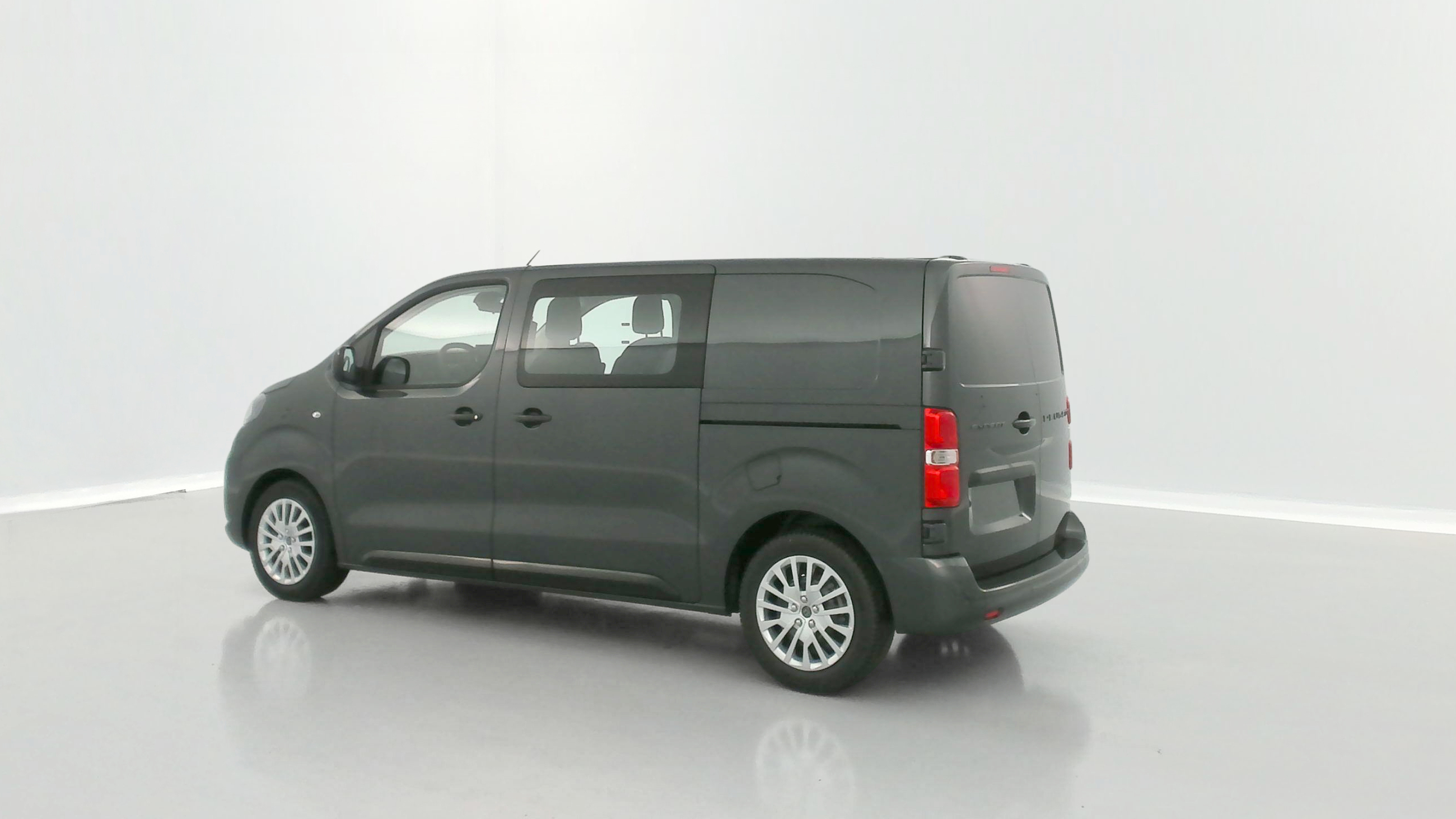 GLI00010256_p53 - PEUGEOT - EXPERT CA - 2025 - photo 20