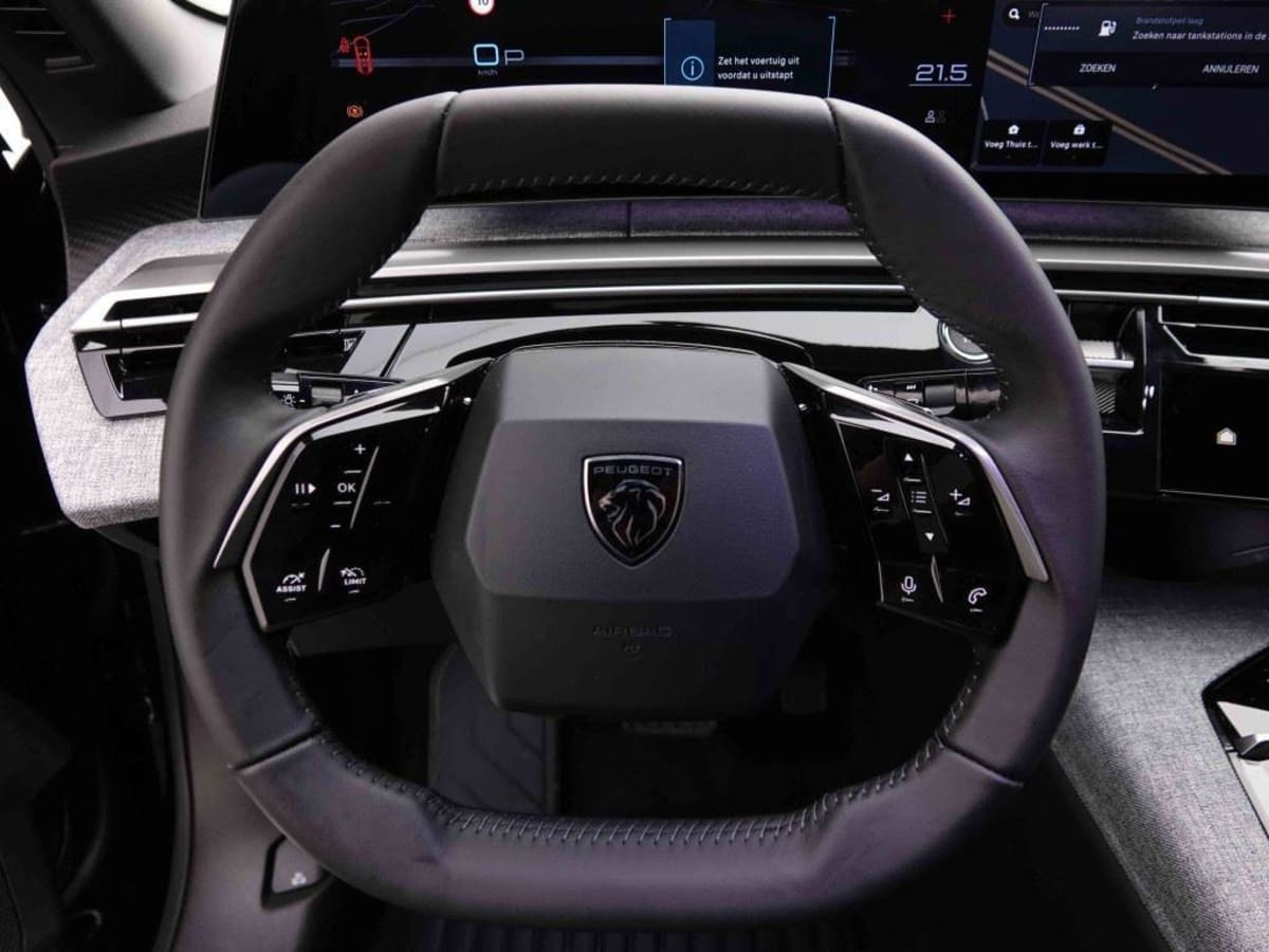 369086_p2 - PEUGEOT - 3008 - 2025 - photo 9